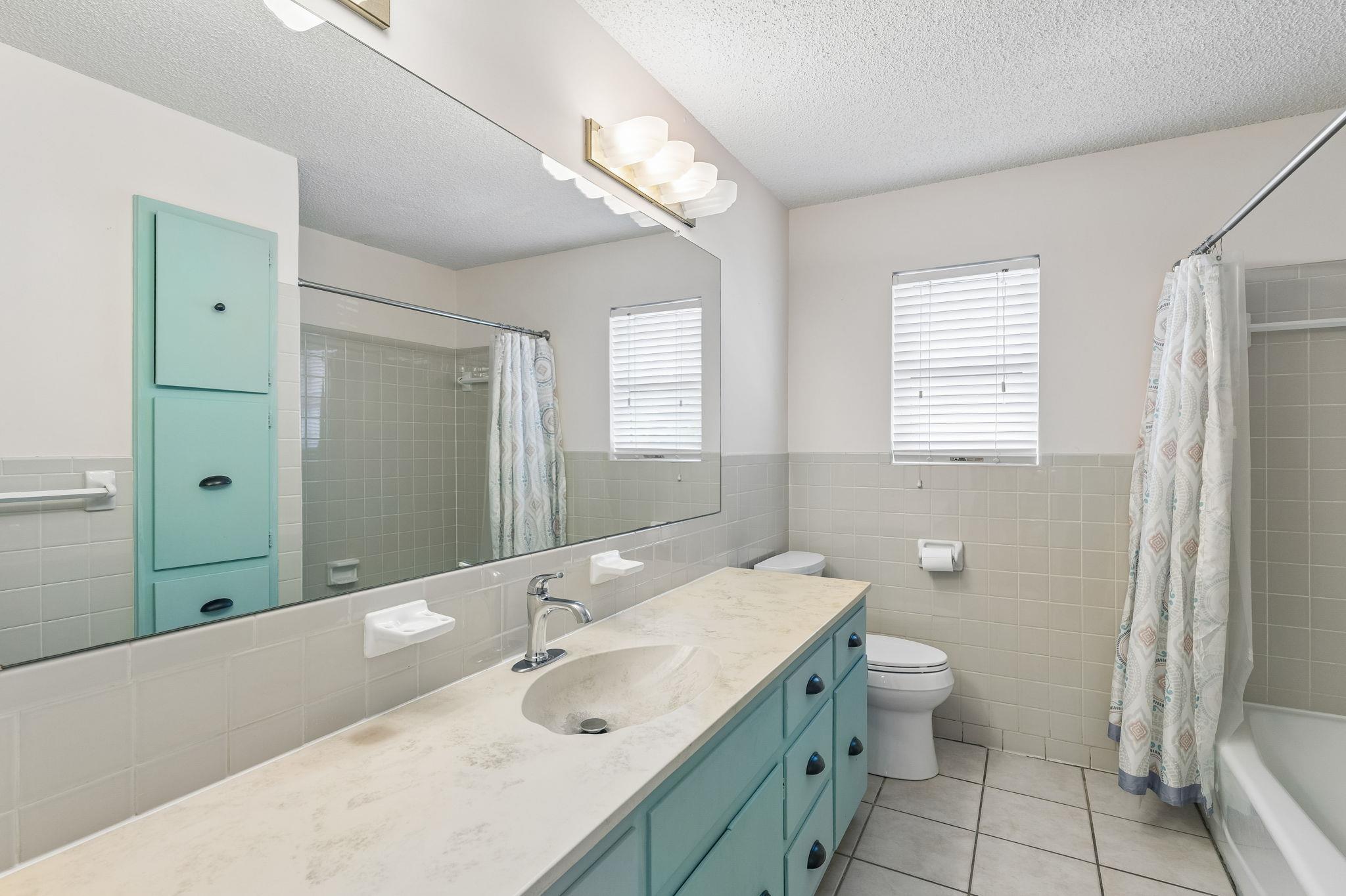 1501 Quail Crest DR