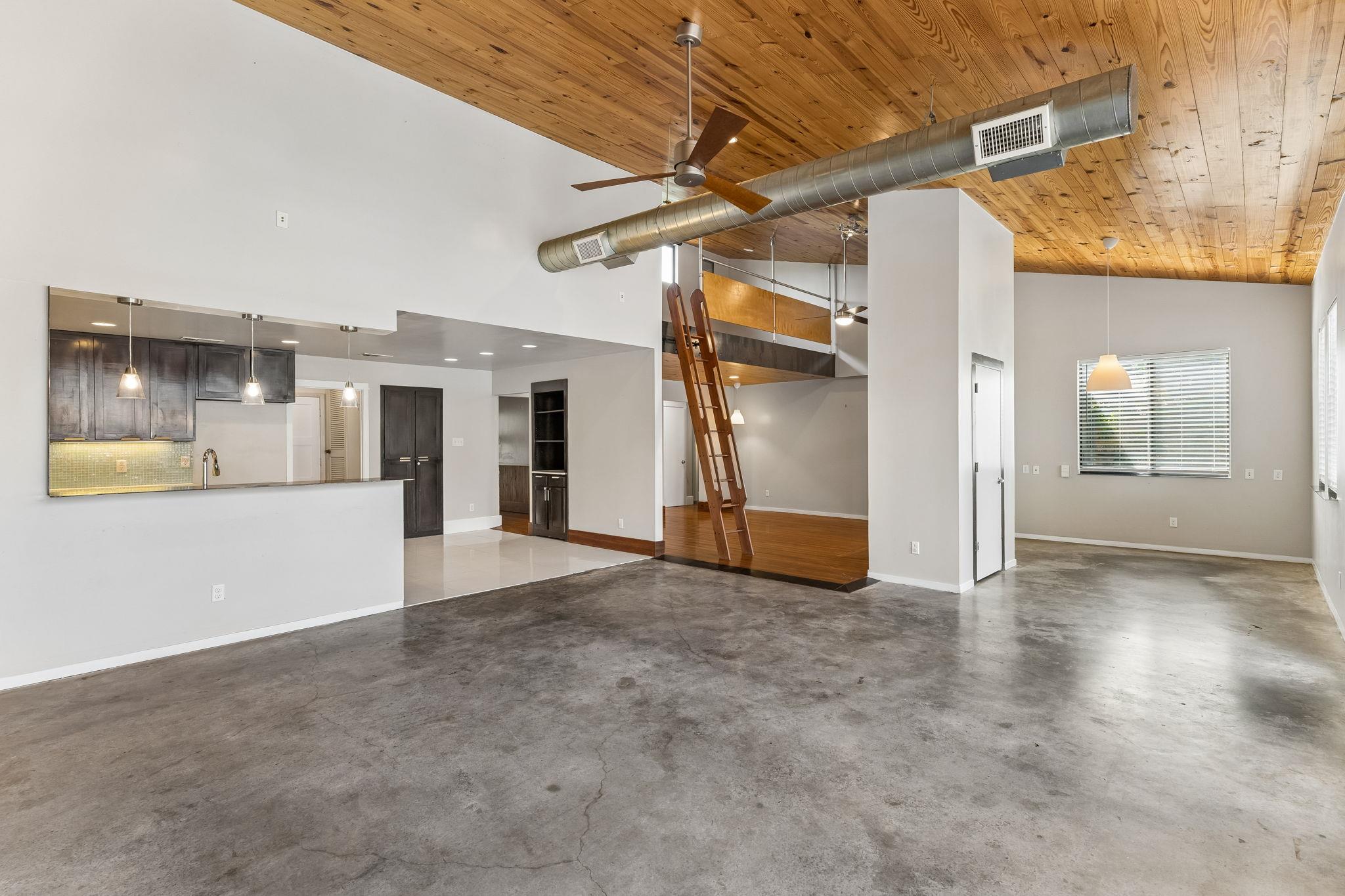 1501 Quail Crest DR