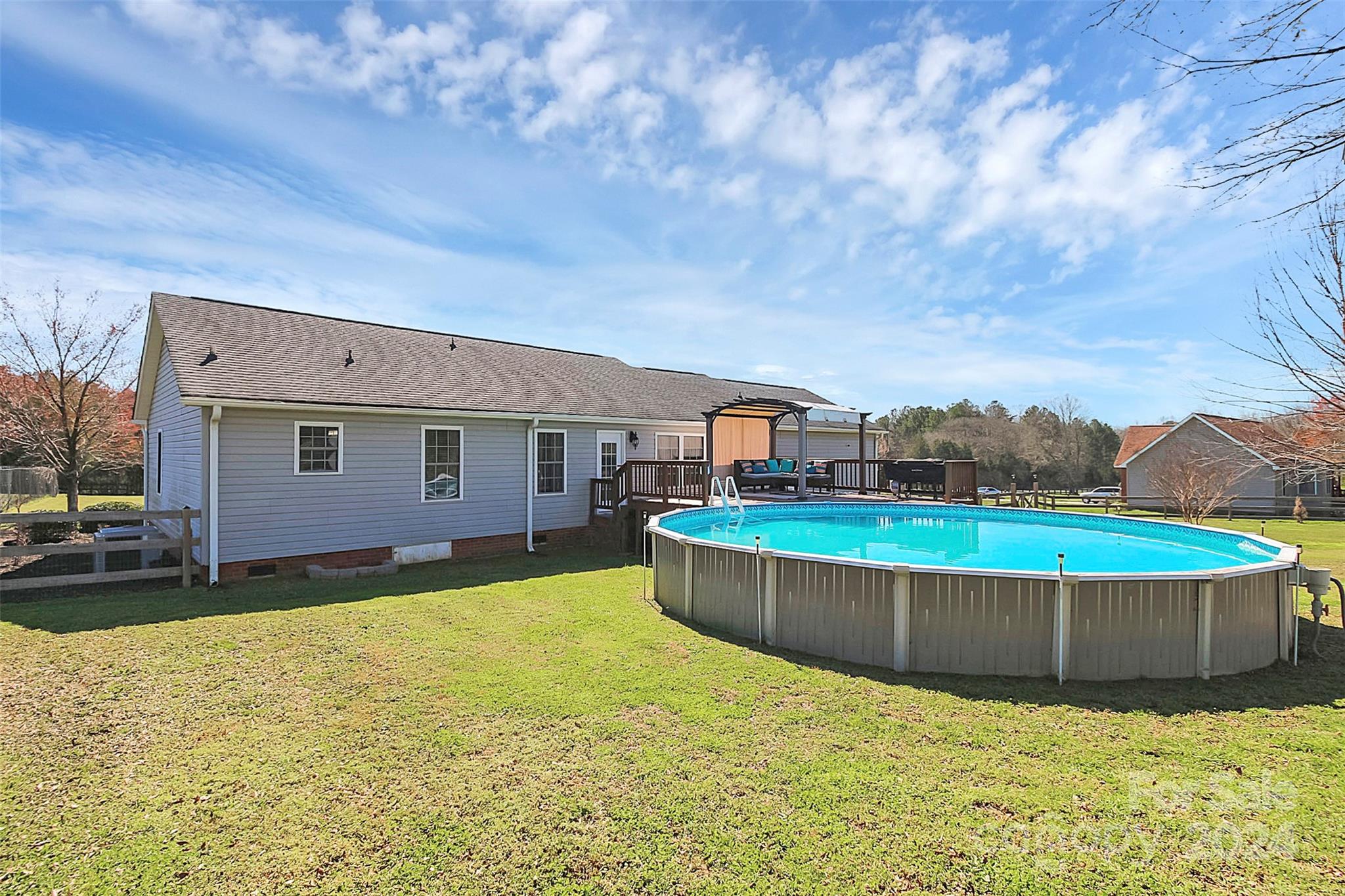 1092 Hall Spencer Road