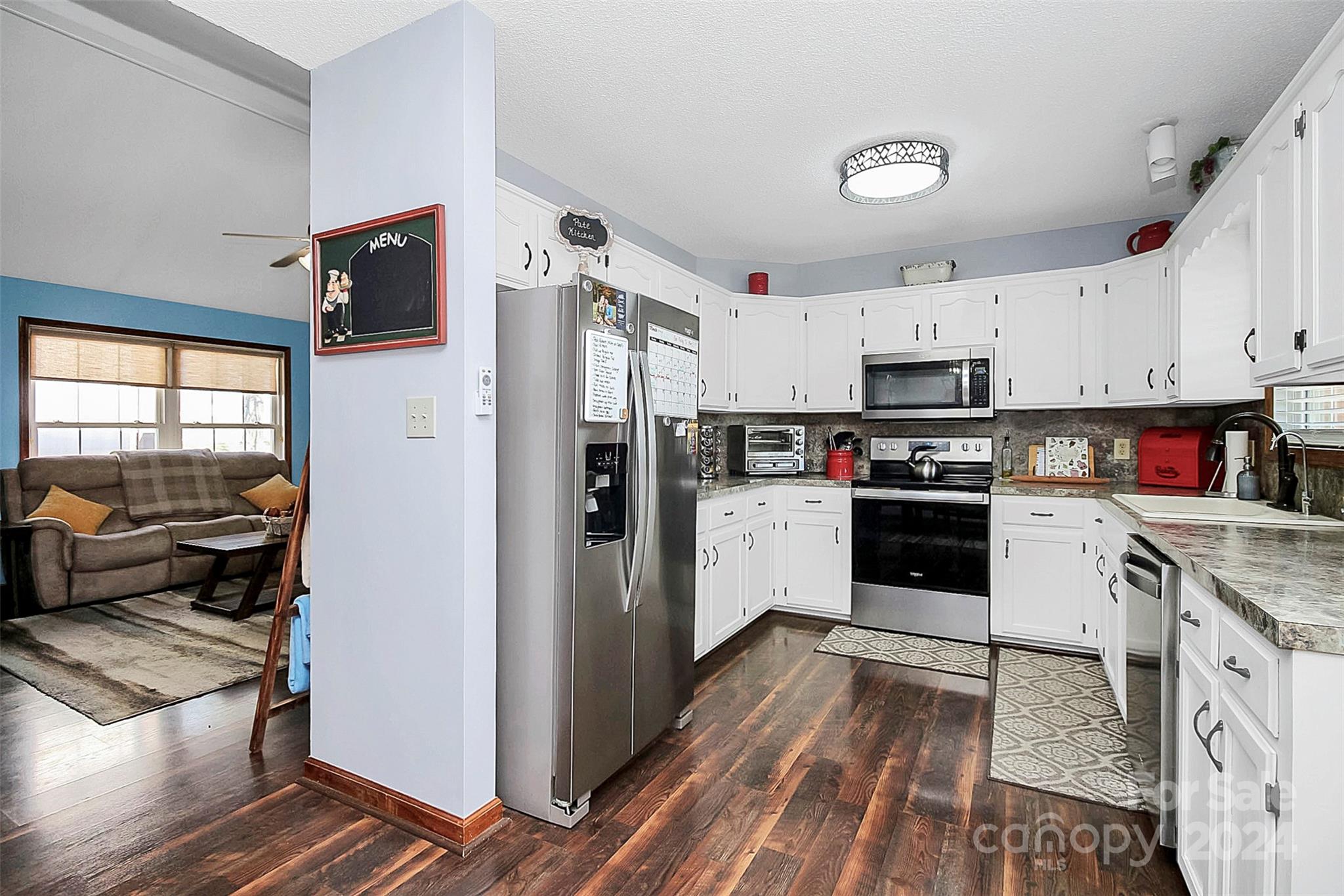 1092 Hall Spencer Road