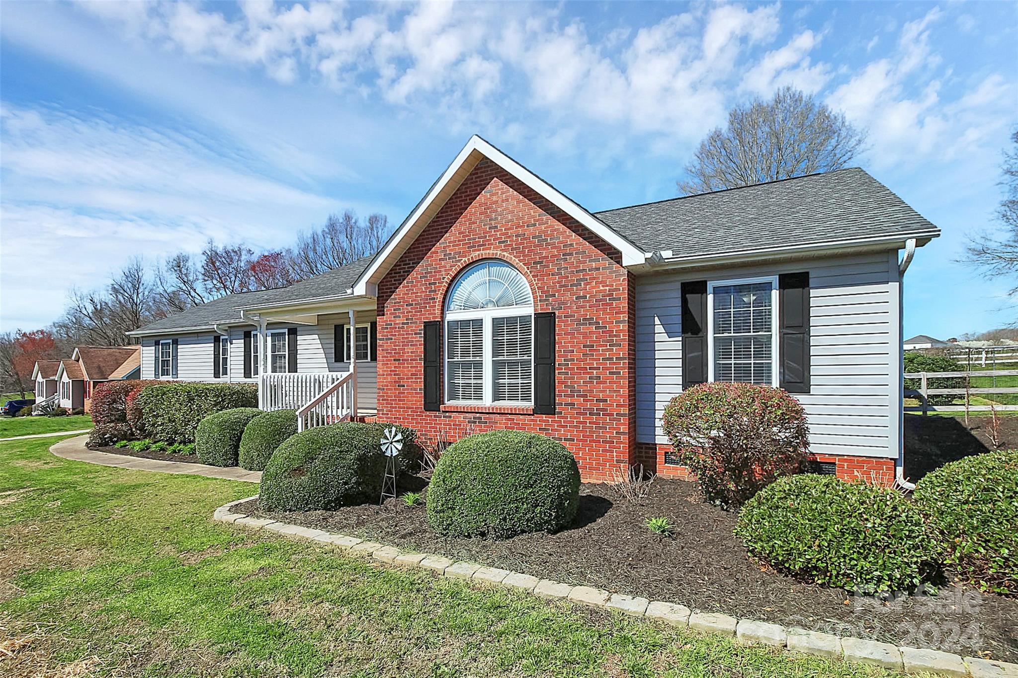 1092 Hall Spencer Road