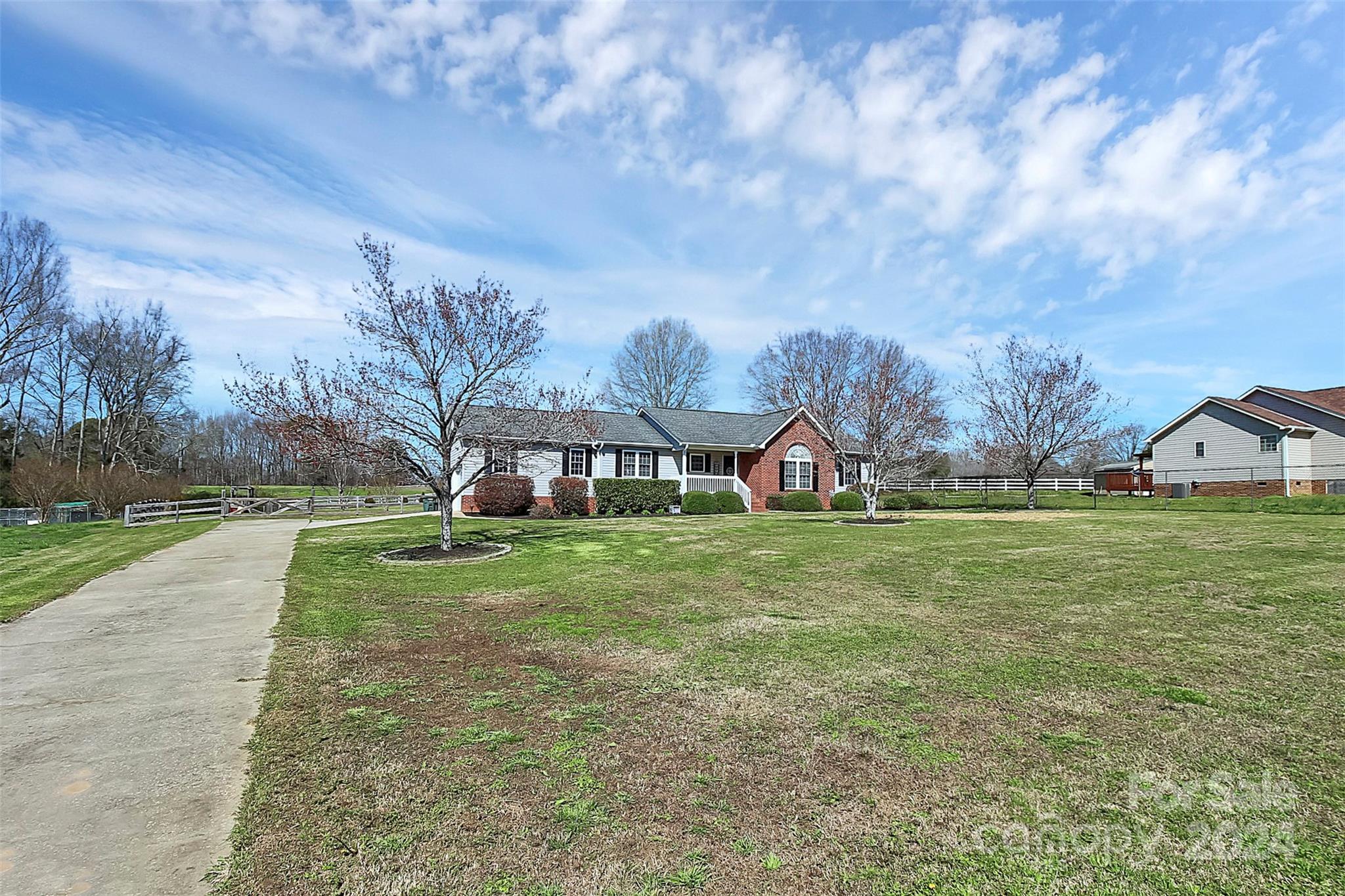 1092 Hall Spencer Road