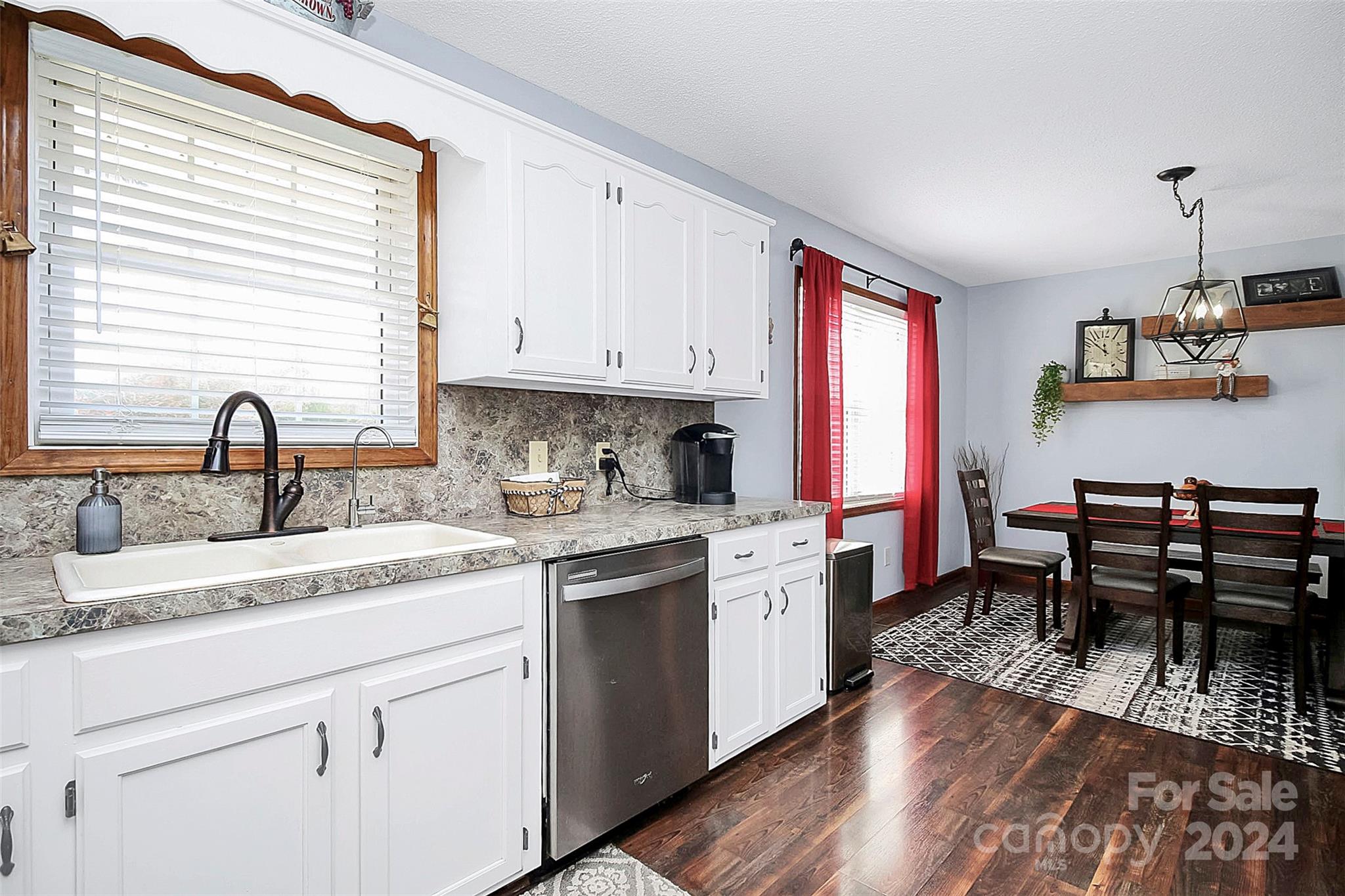 1092 Hall Spencer Road