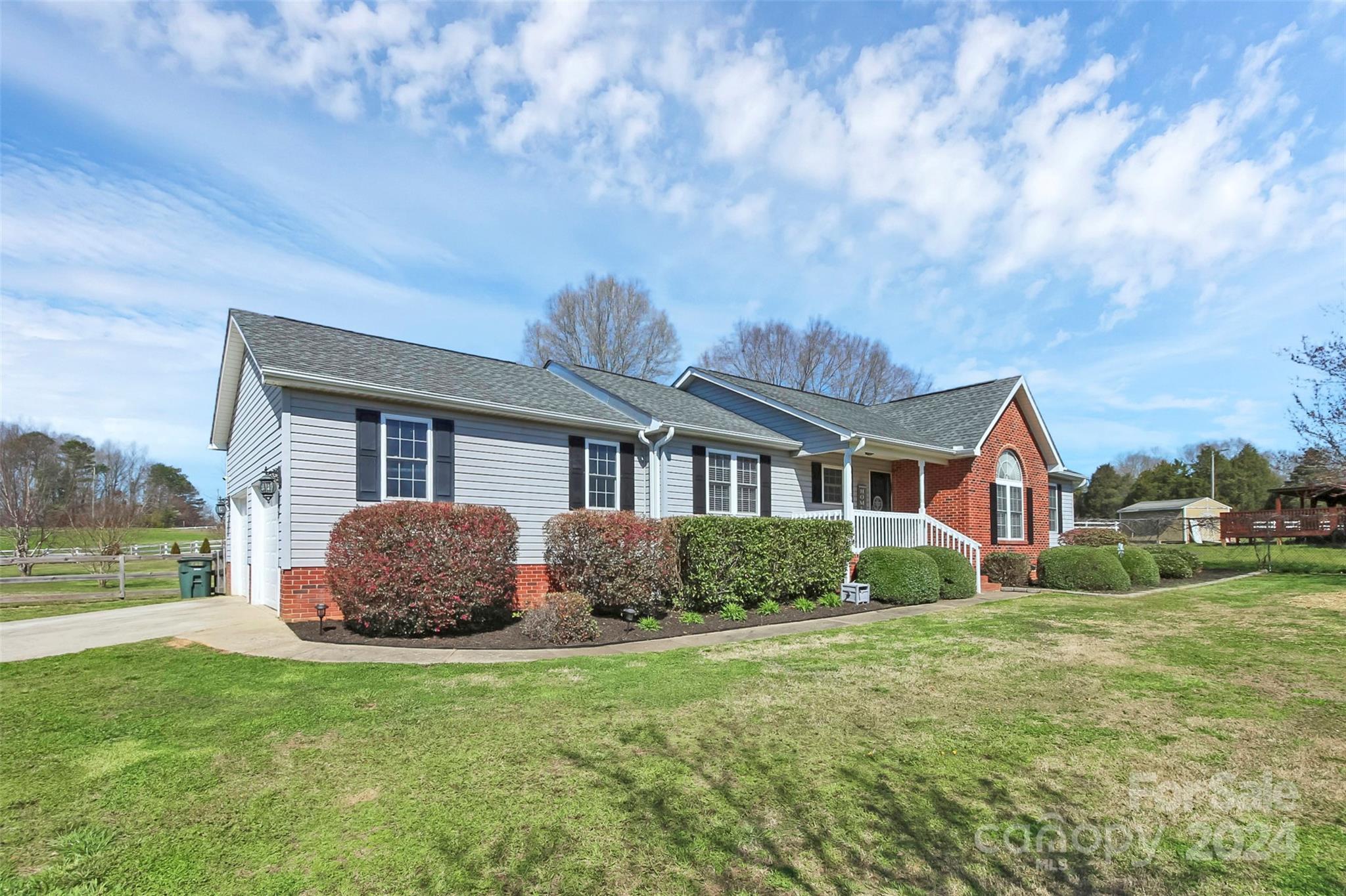 1092 Hall Spencer Road