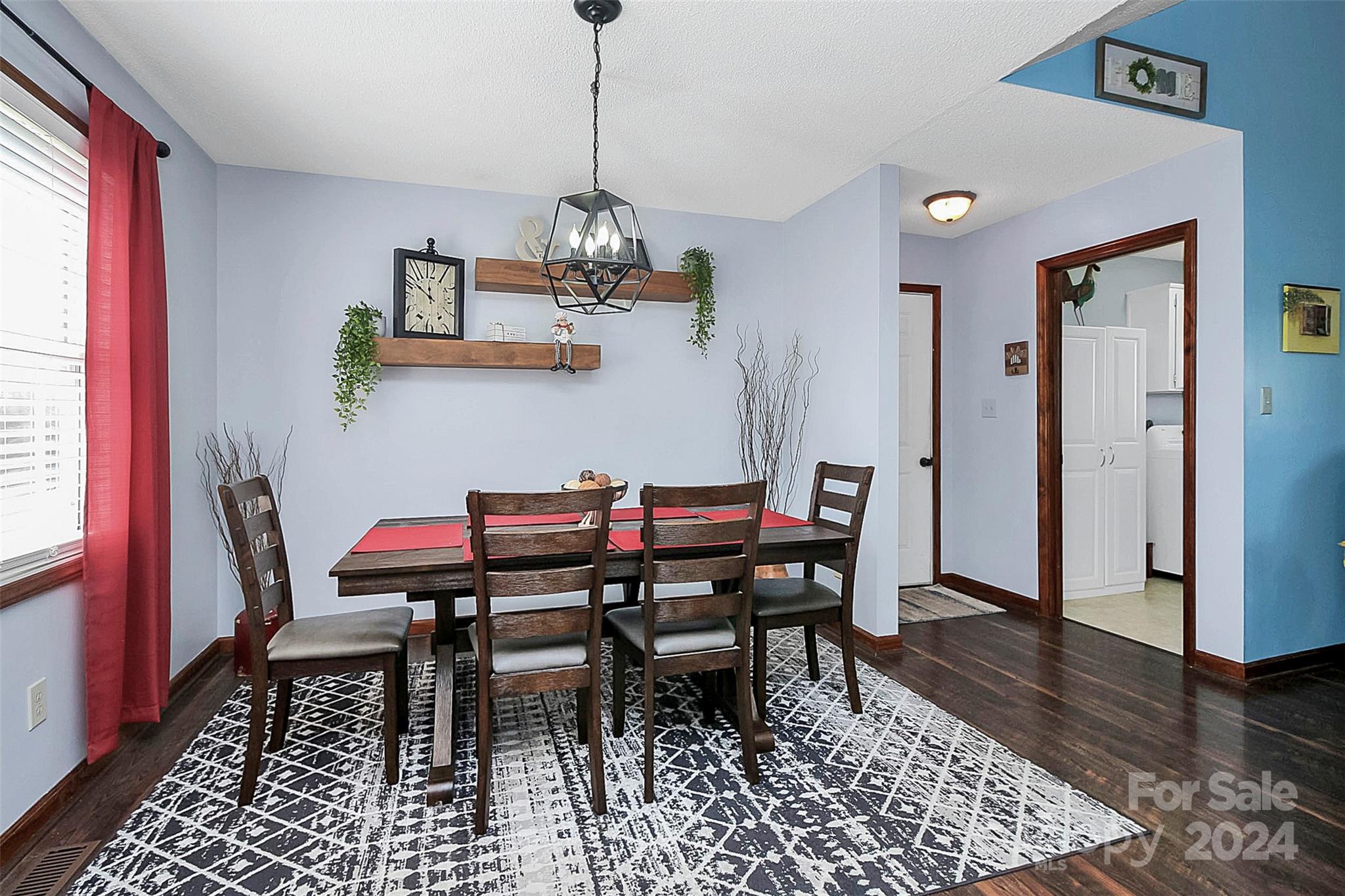 1092 Hall Spencer Road