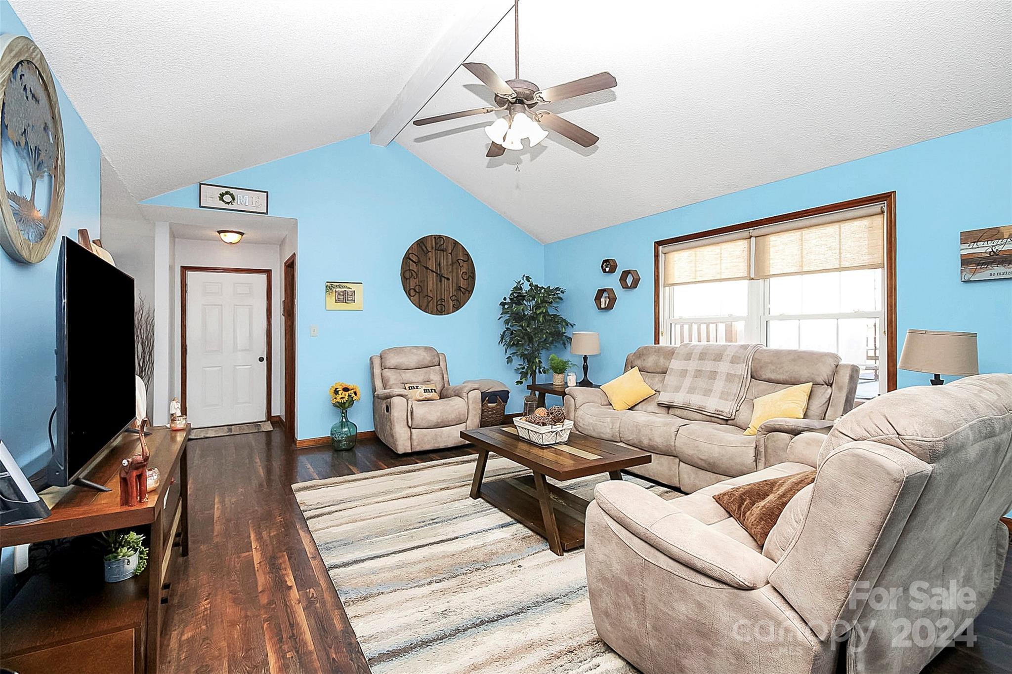 1092 Hall Spencer Road