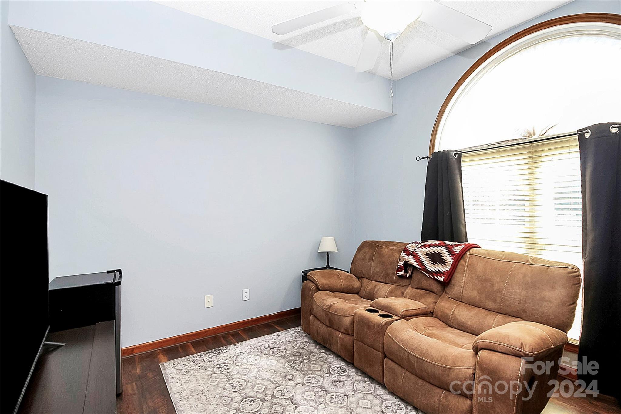 1092 Hall Spencer Road
