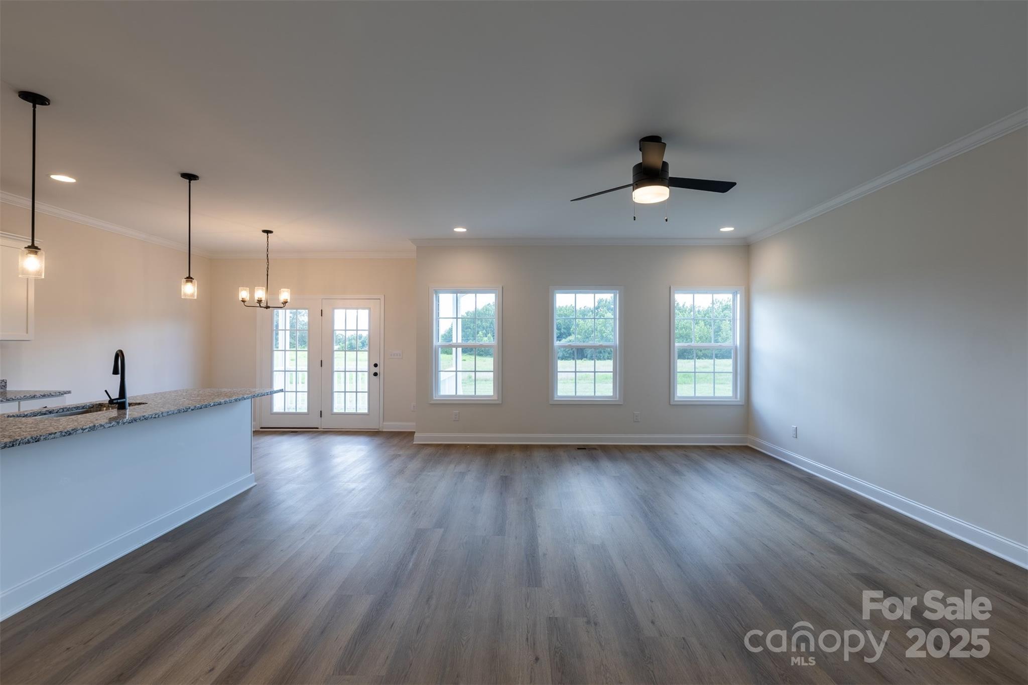 1169 Philbeck Road Unit: 12