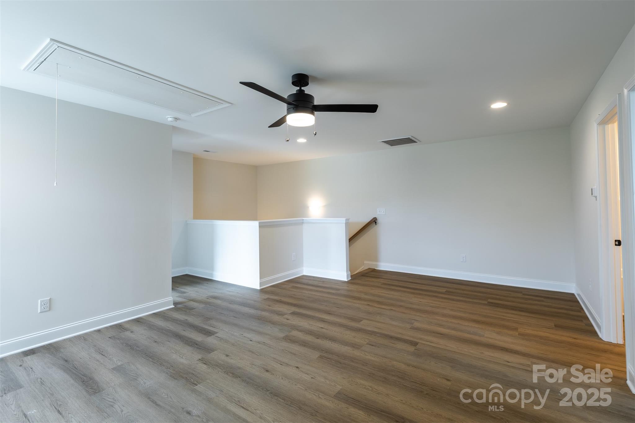 1169 Philbeck Road Unit: 12