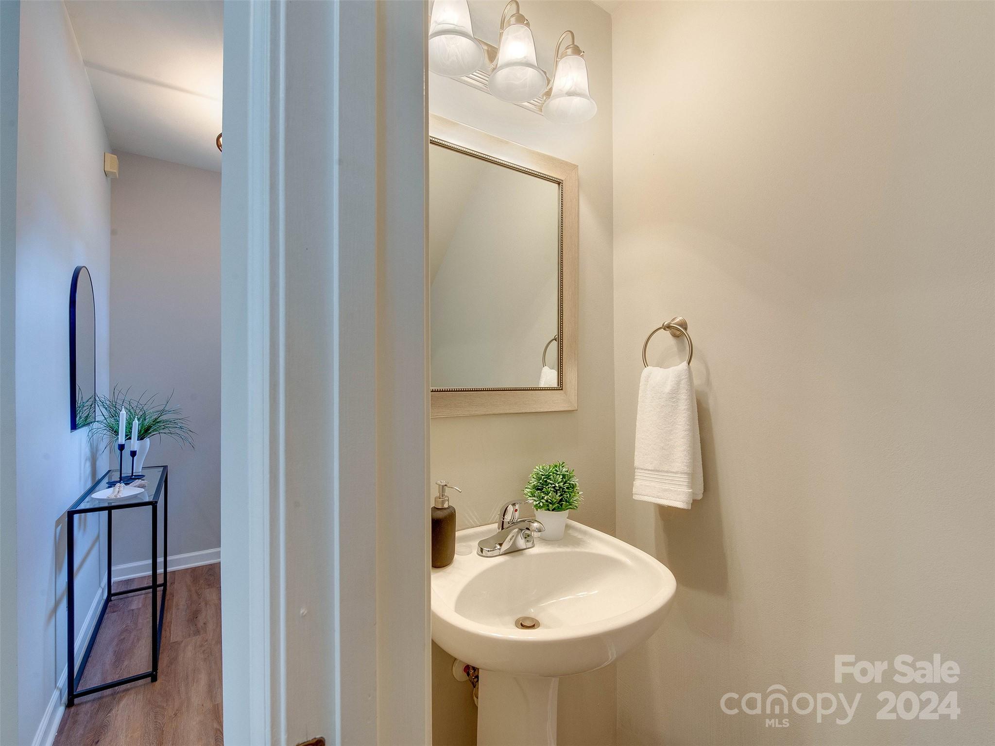 3006 Uxbridge Woods Court
