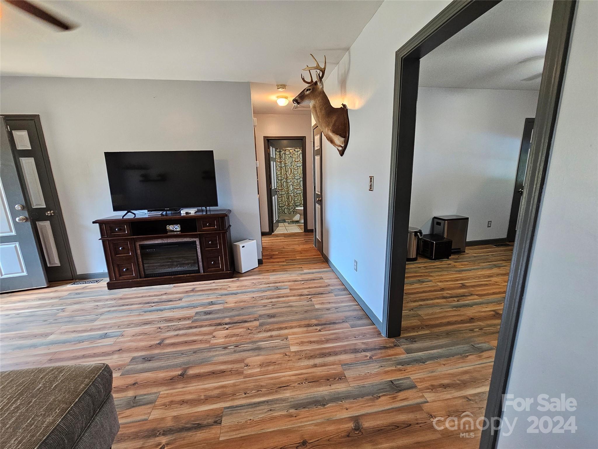 1099 Golden Maple Lane Unit: 28B
