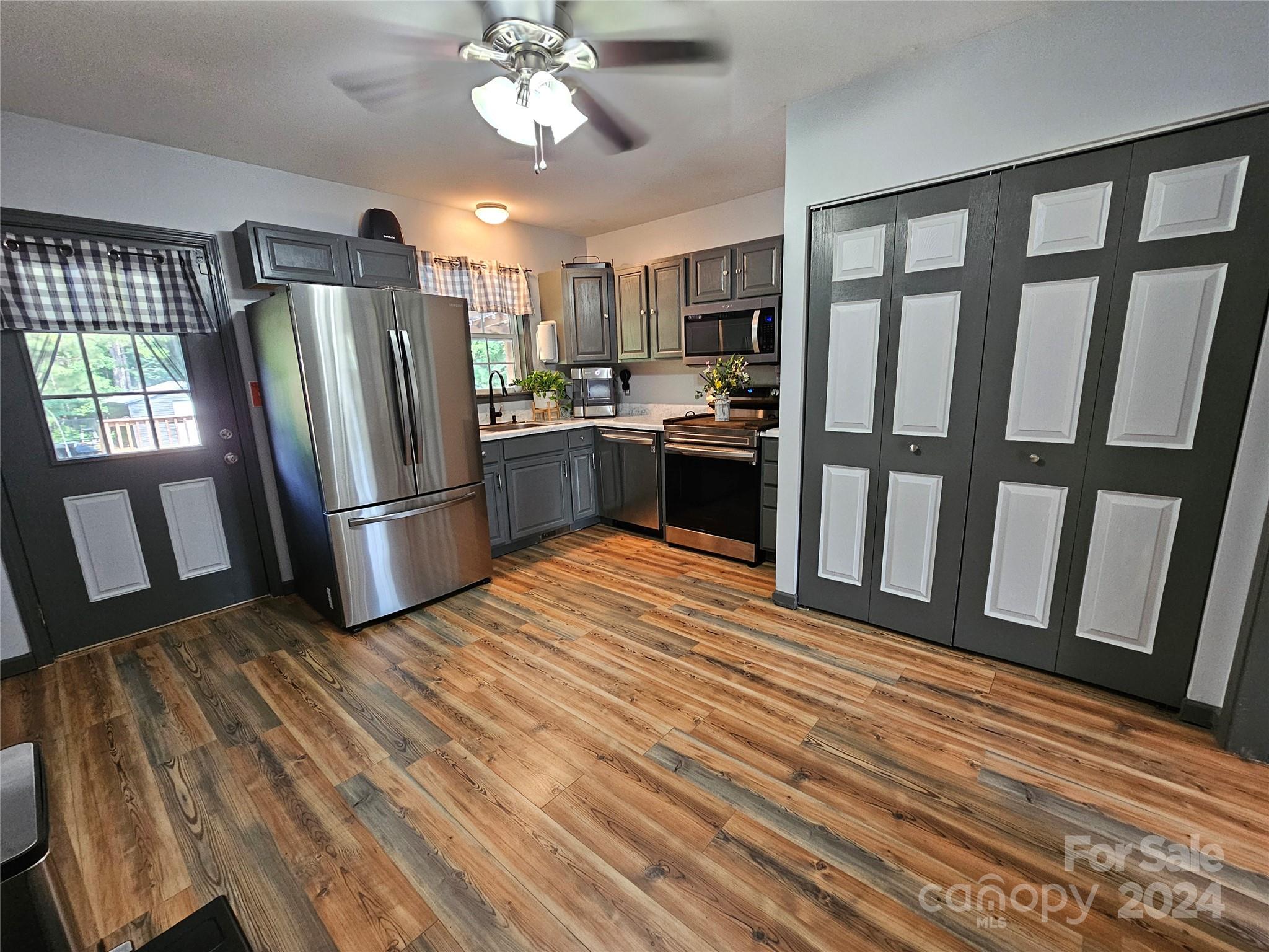 1099 Golden Maple Lane Unit: 28B