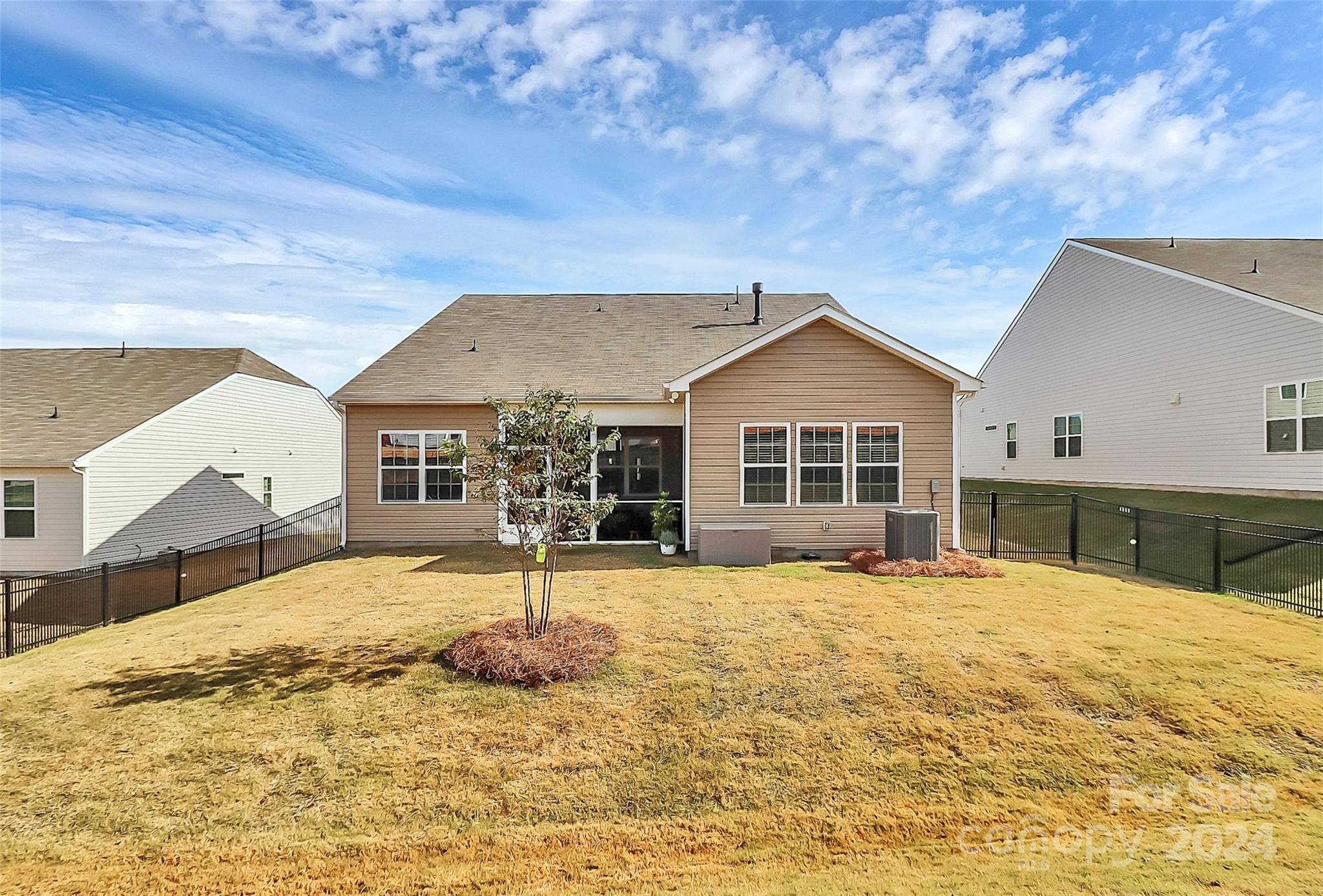 4828 Maiden Creek Way