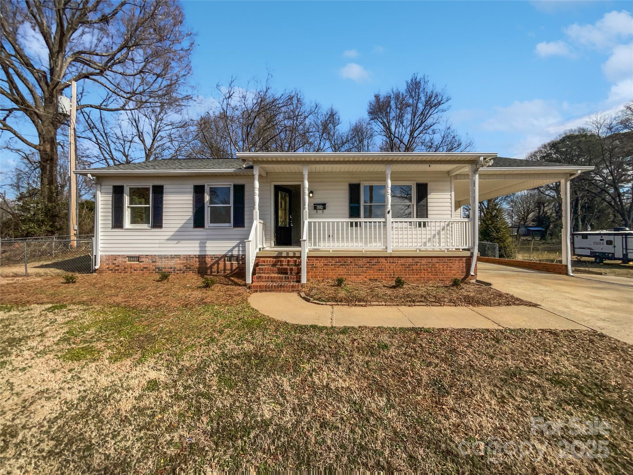 614 N Mountain Street