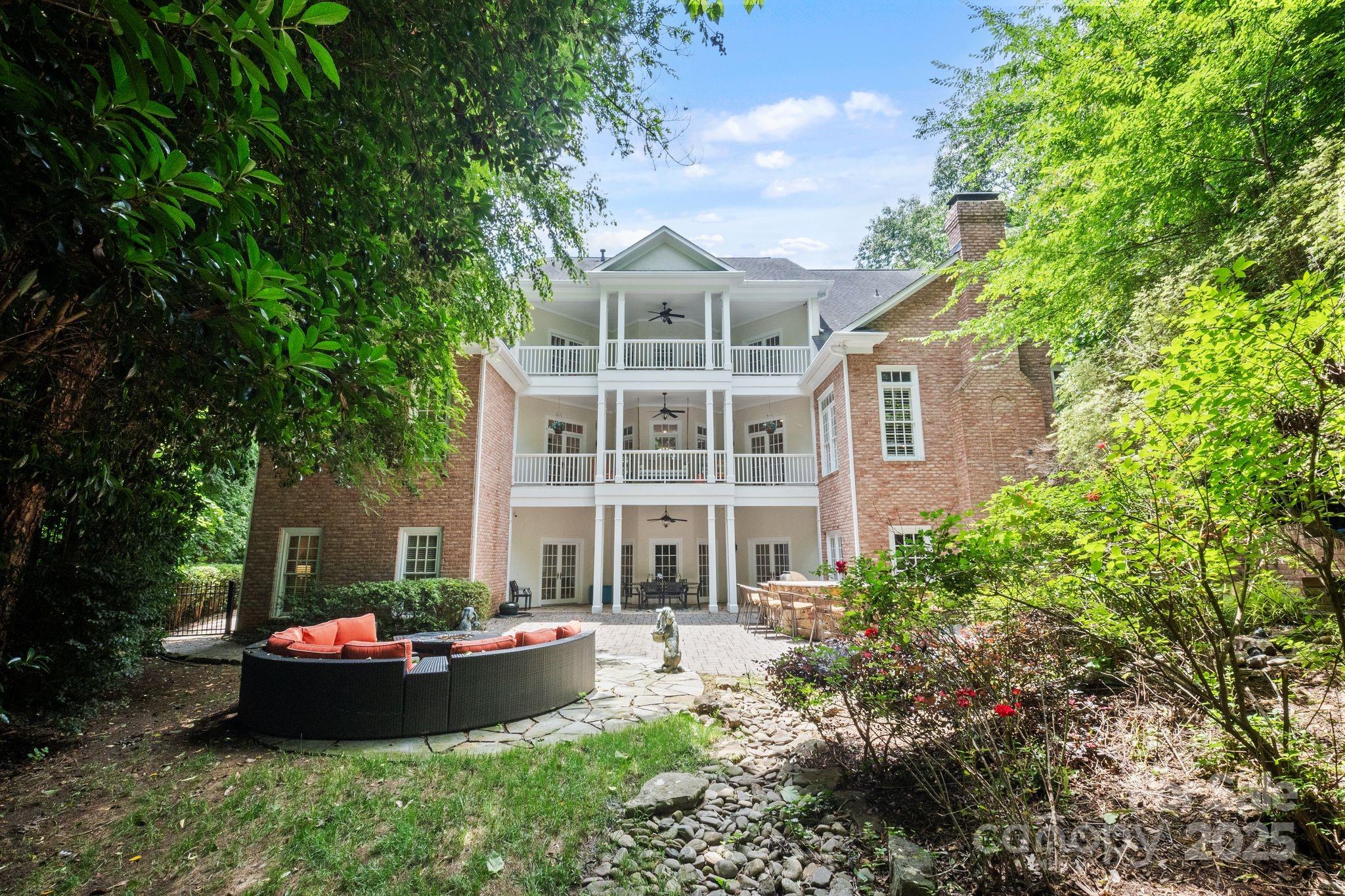 3819 Gleneagles Road