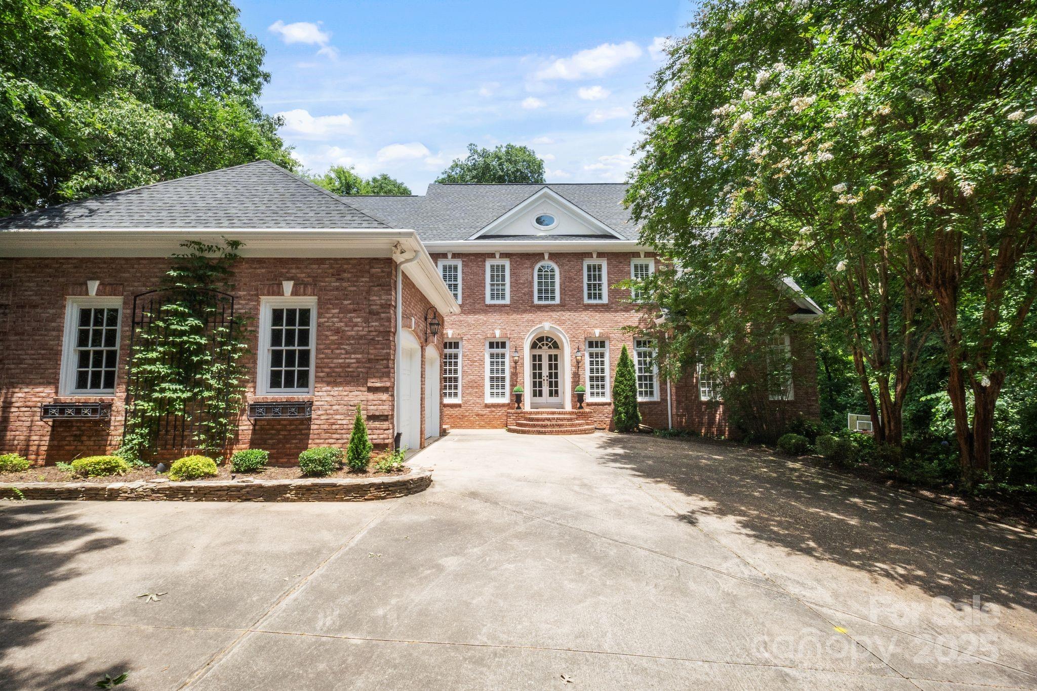 3819 Gleneagles Road