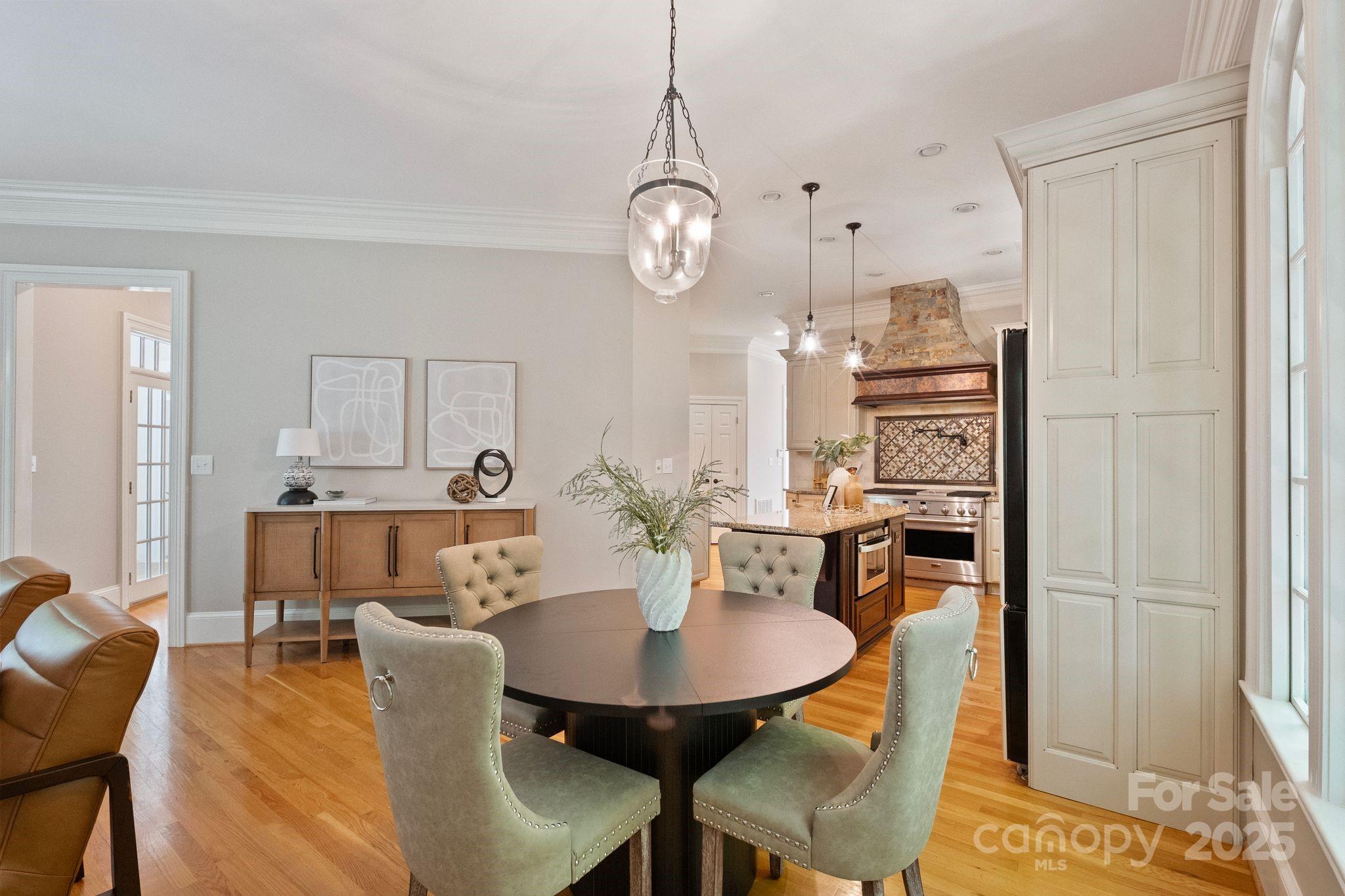 3819 Gleneagles Road