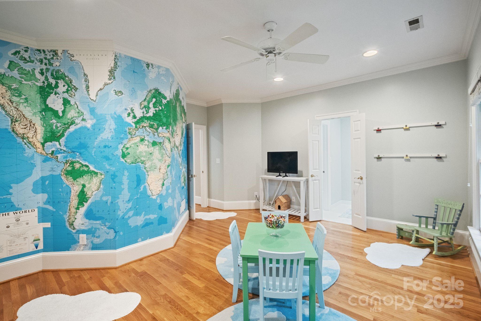 3819 Gleneagles Road