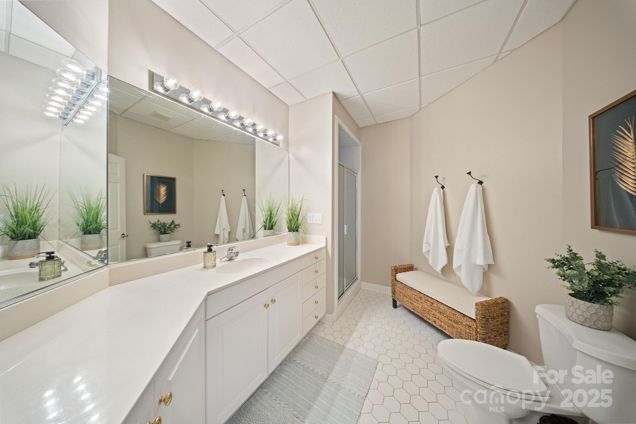 3819 Gleneagles Road