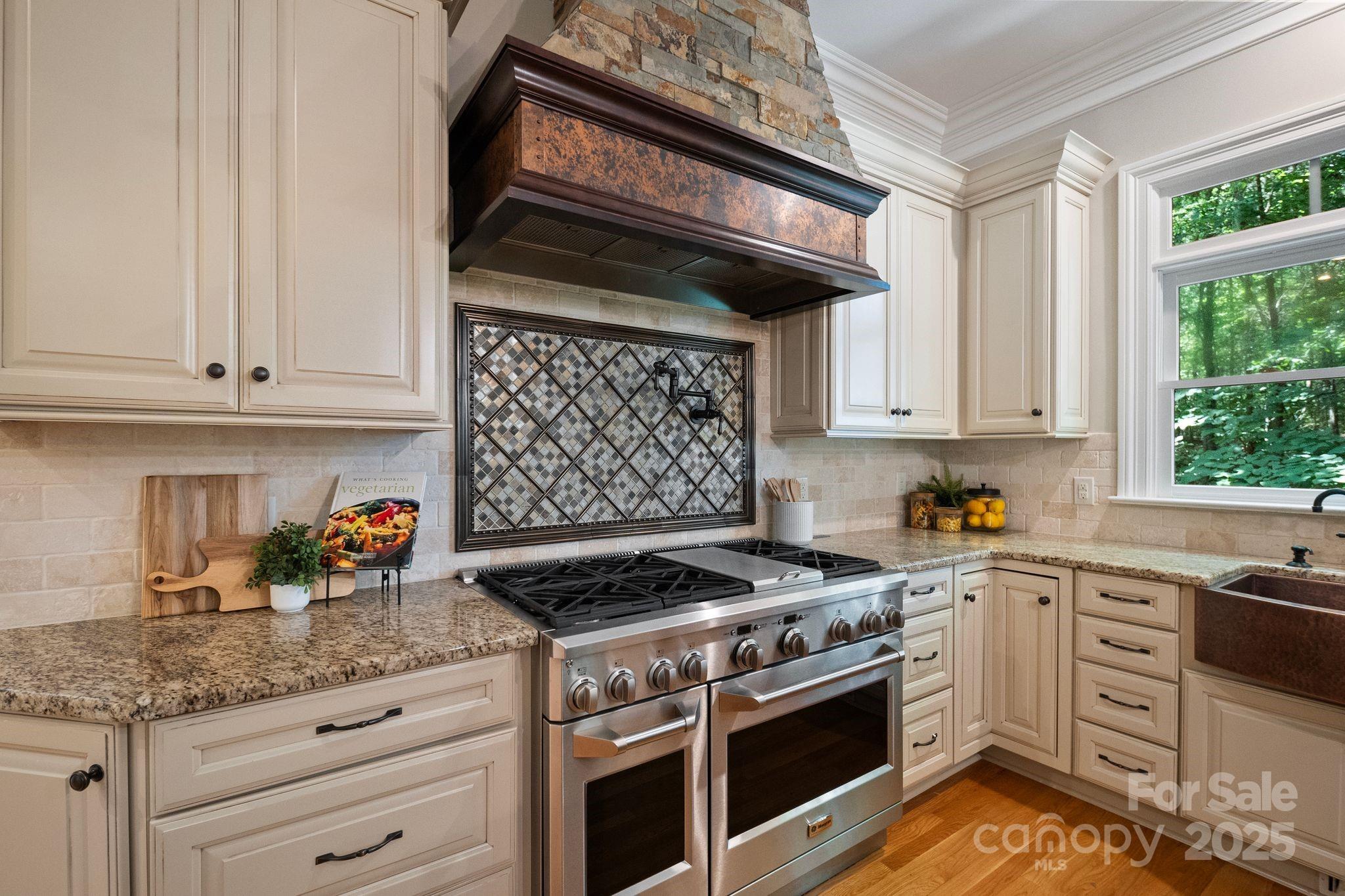 3819 Gleneagles Road