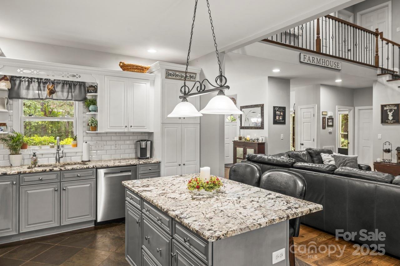 1956 Forest Ridge Drive