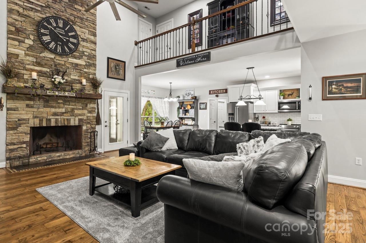 1956 Forest Ridge Drive