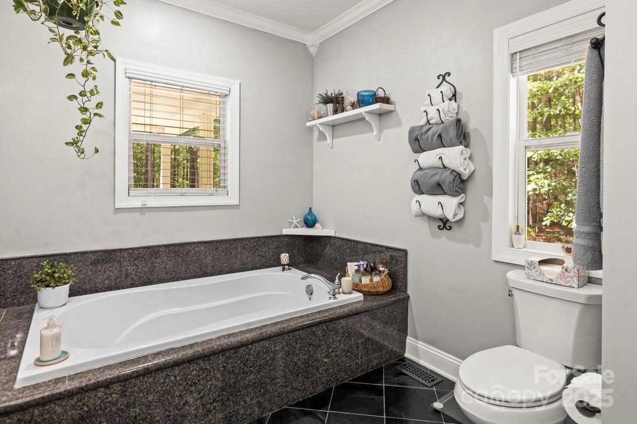 1956 Forest Ridge Drive