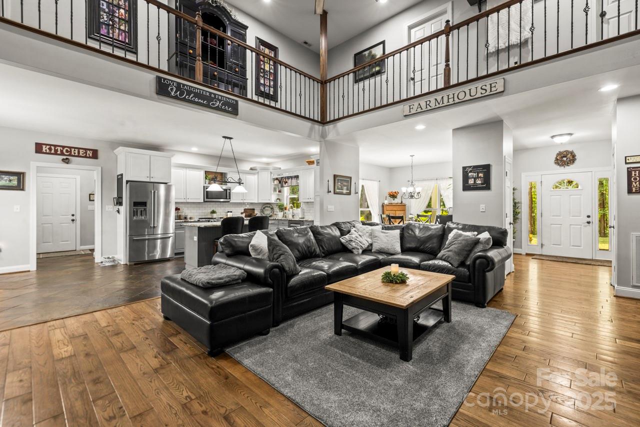 1956 Forest Ridge Drive