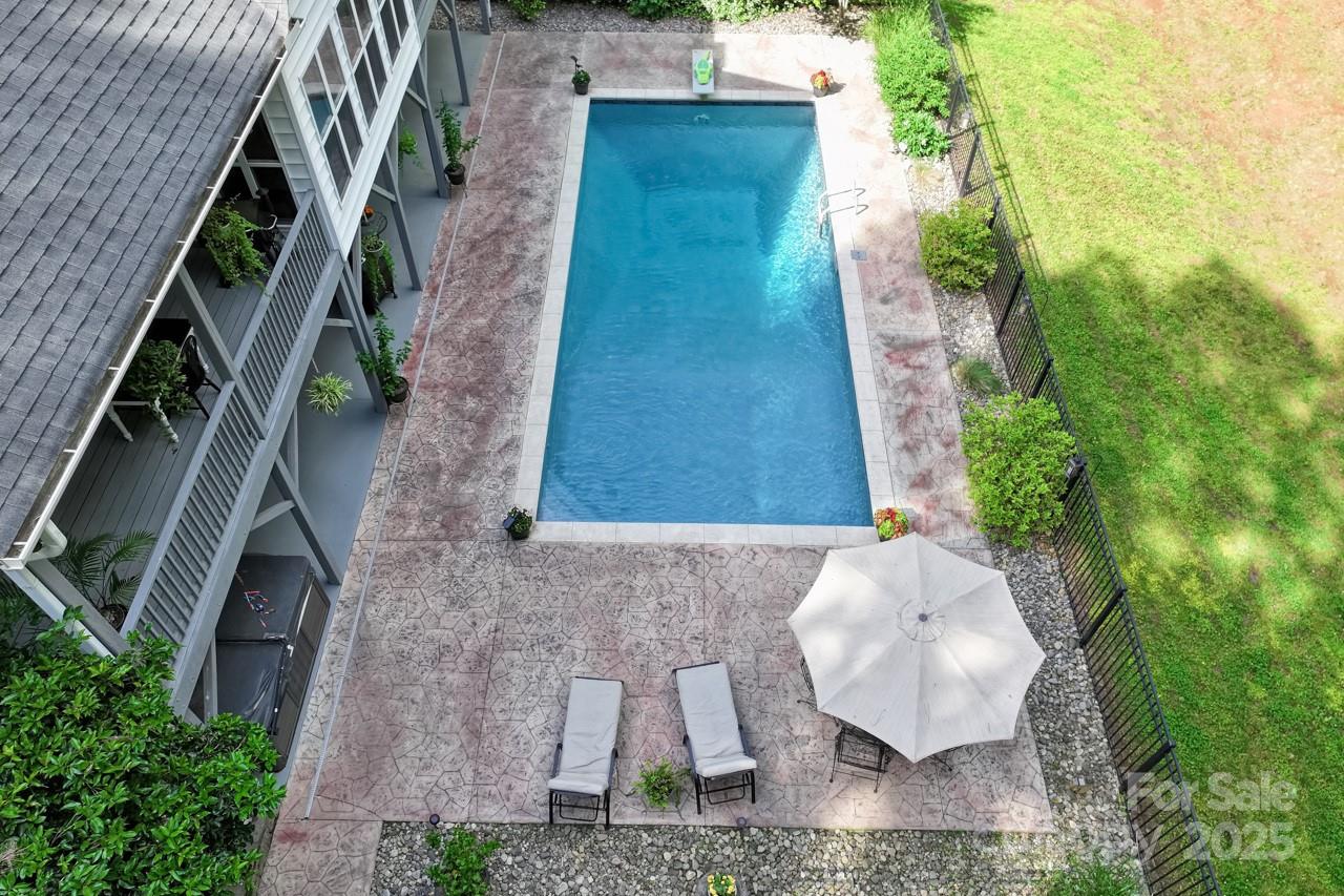 1956 Forest Ridge Drive