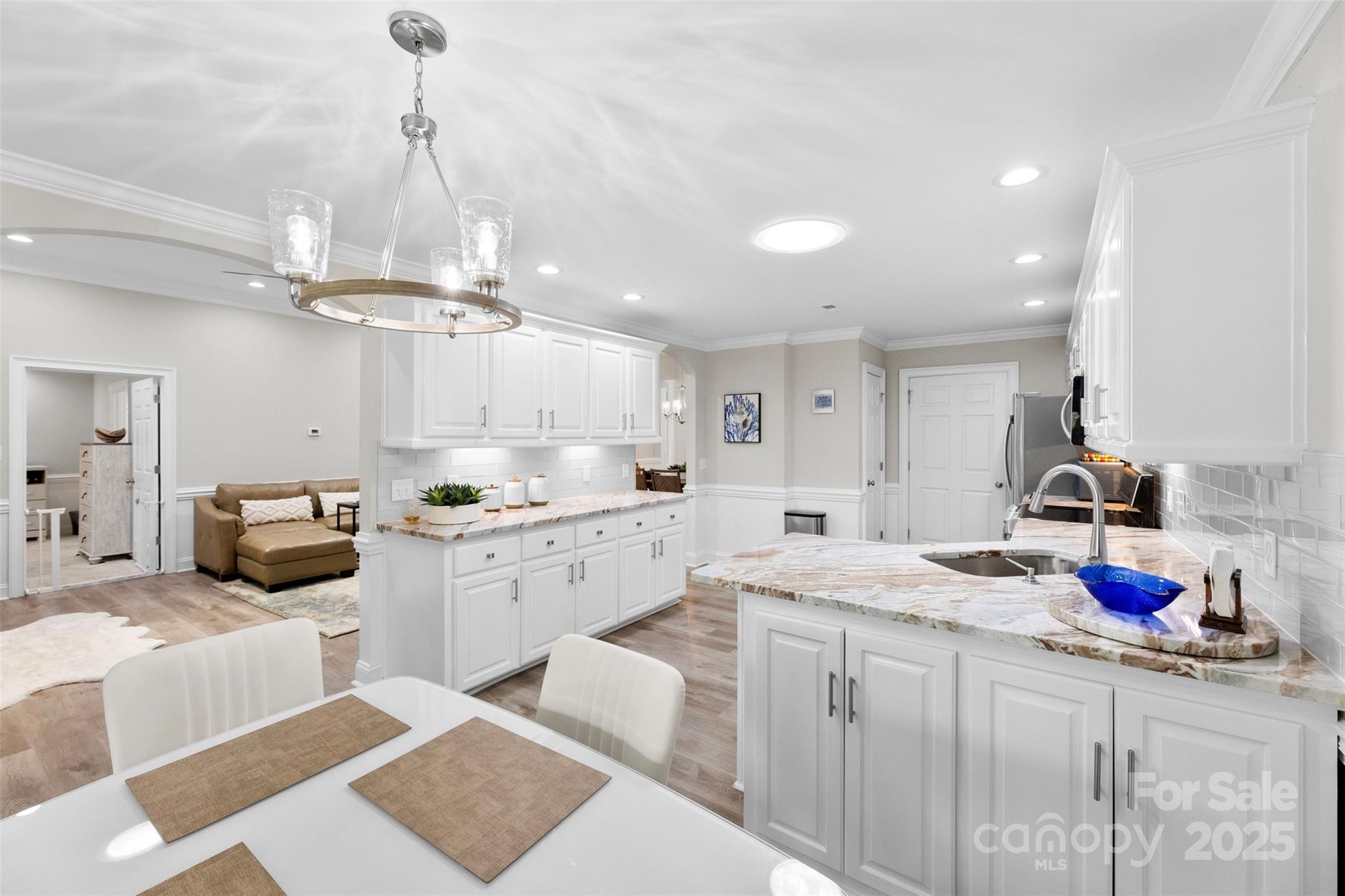 512 Scarboro Lane
