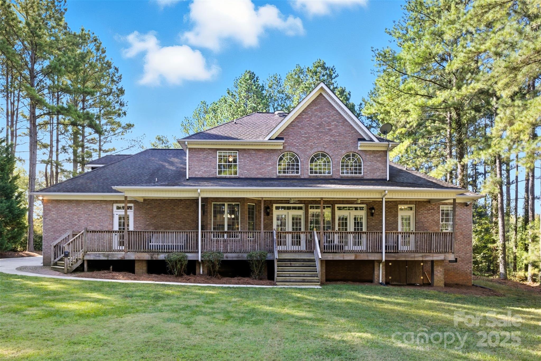 807 Land Grant Court