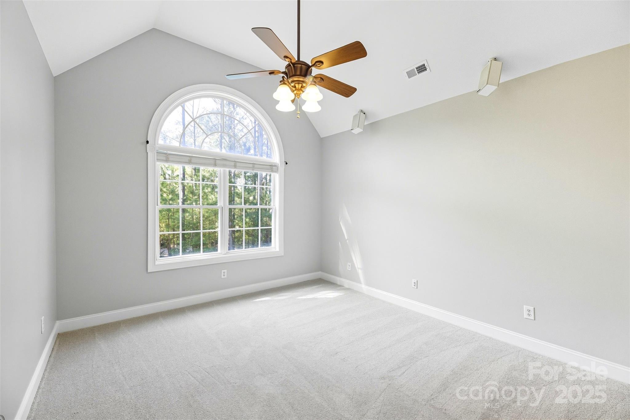 807 Land Grant Court