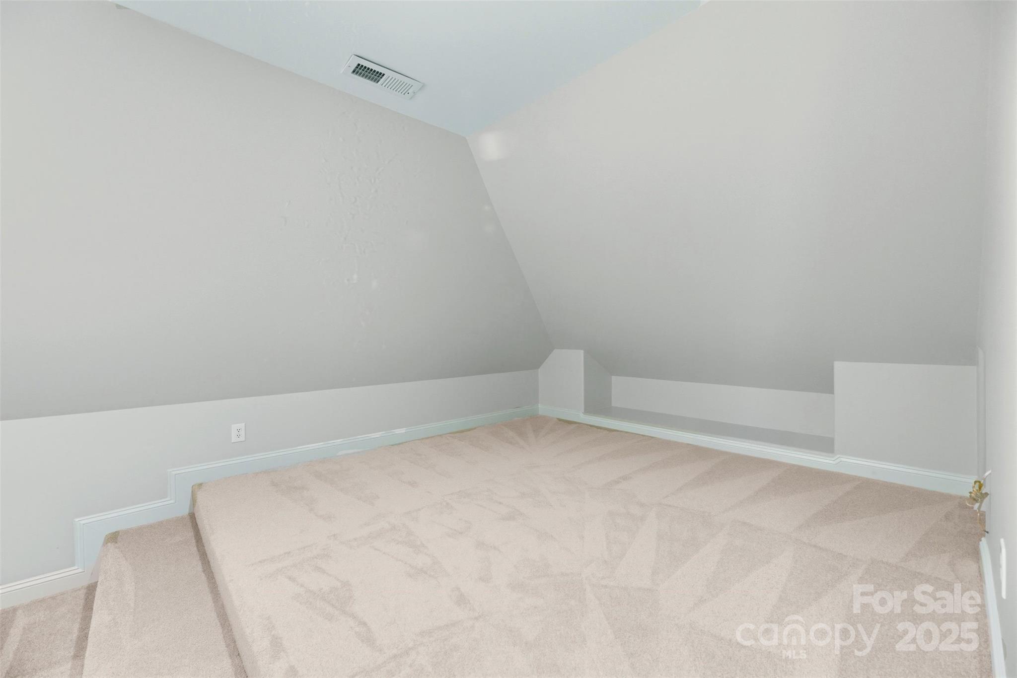 807 Land Grant Court