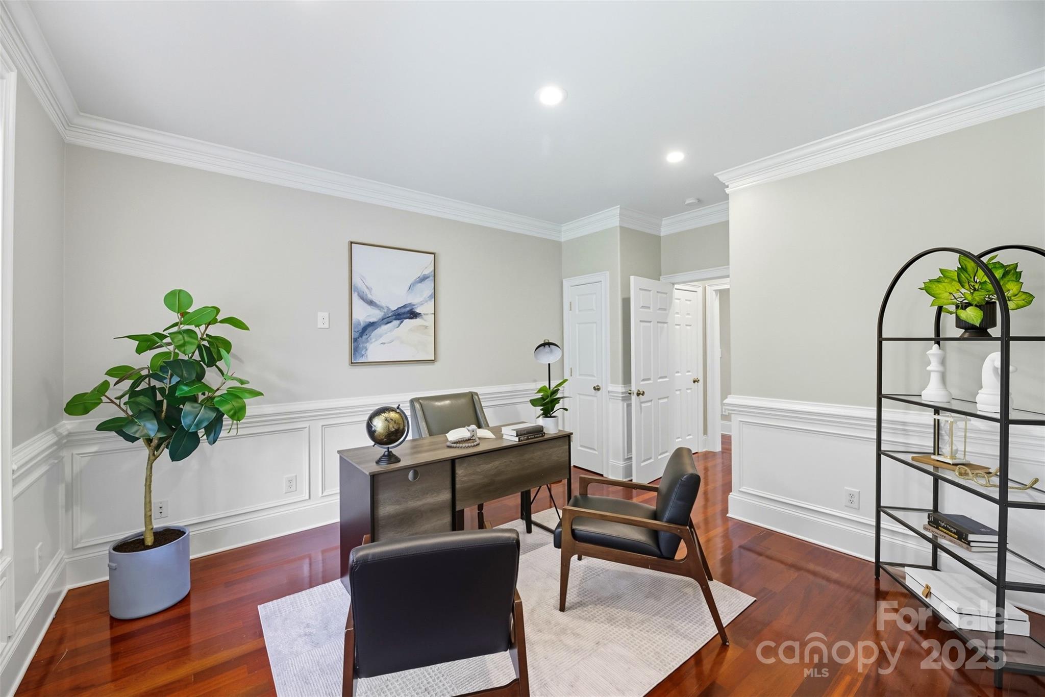 807 Land Grant Court