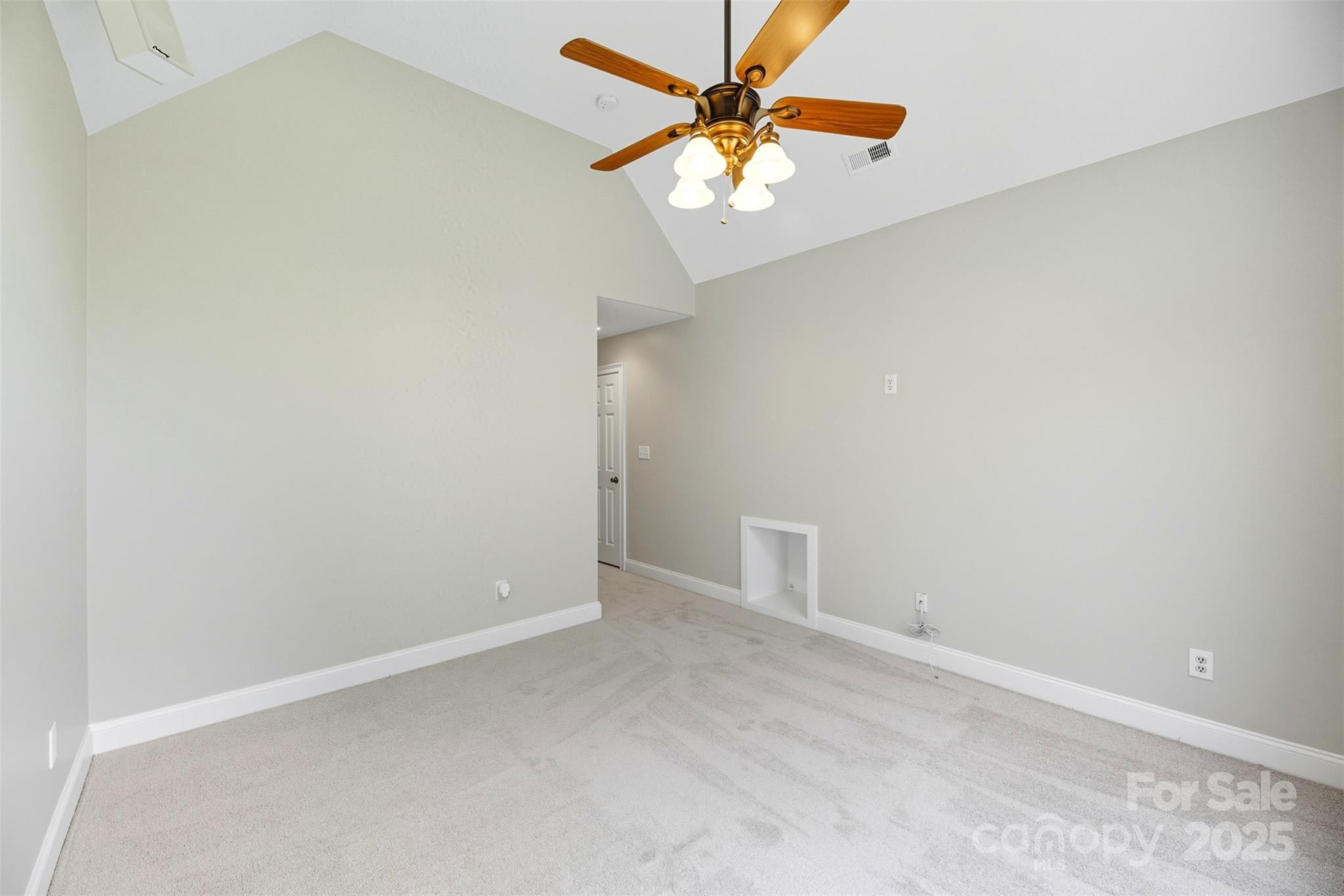 807 Land Grant Court