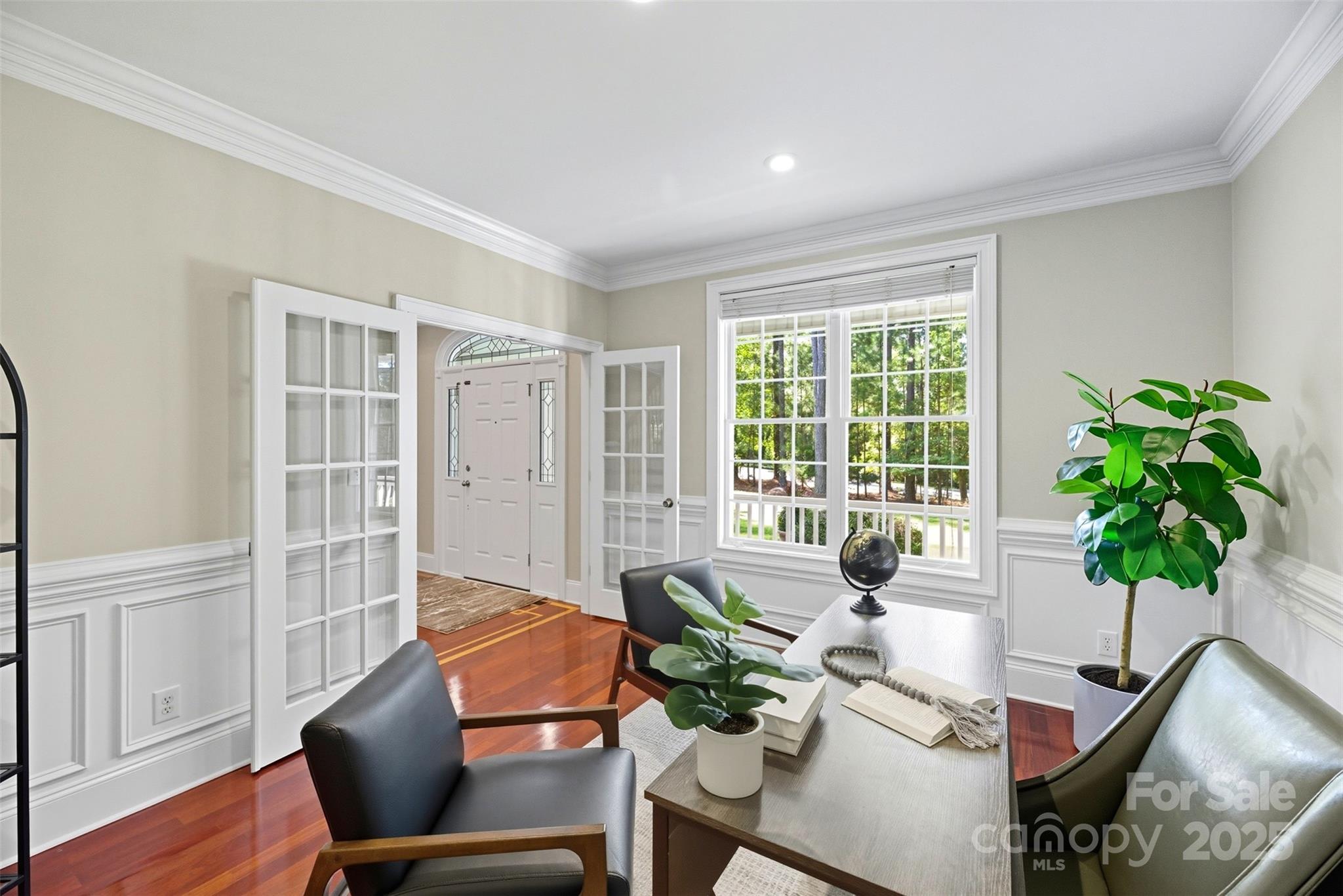 807 Land Grant Court