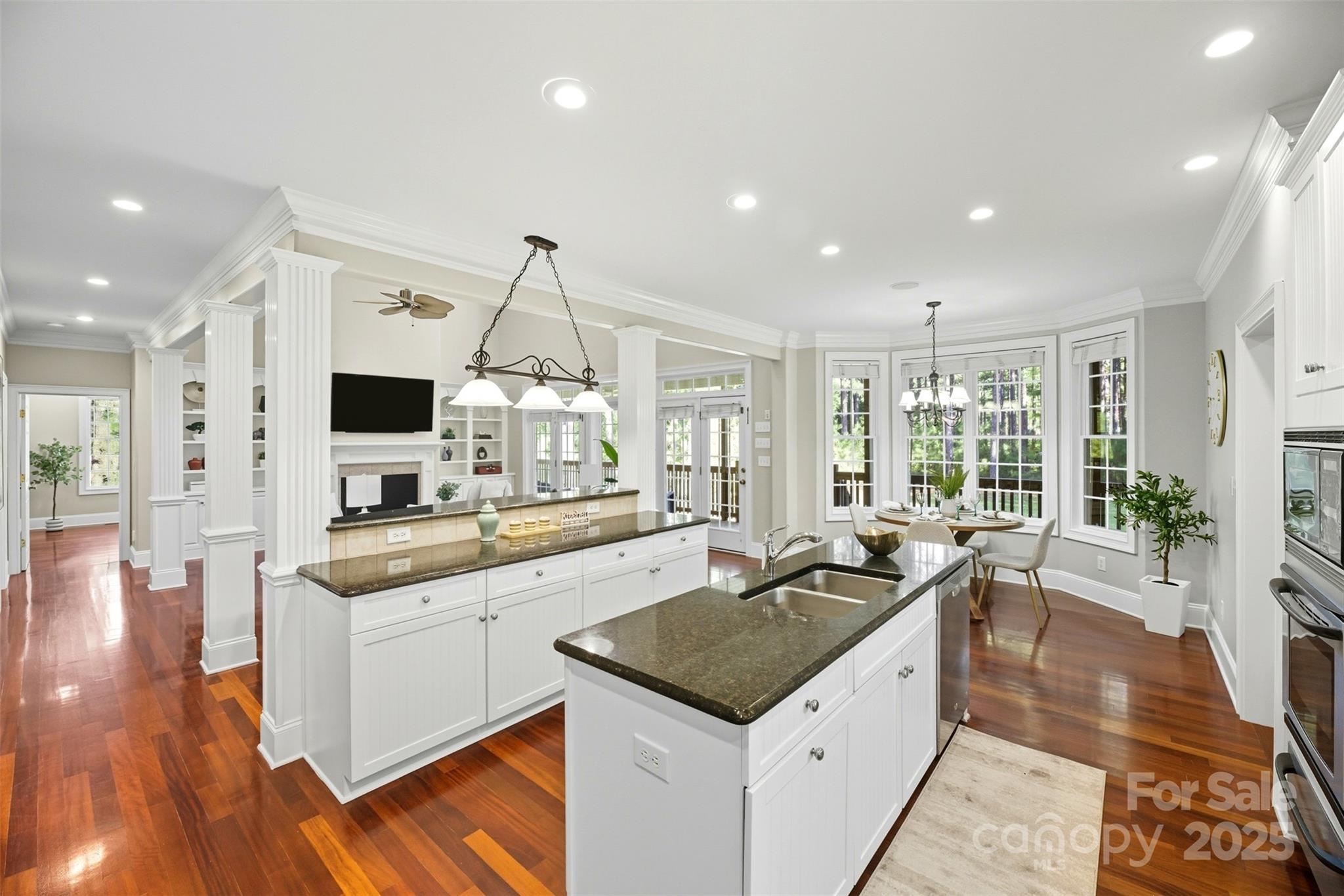 807 Land Grant Court
