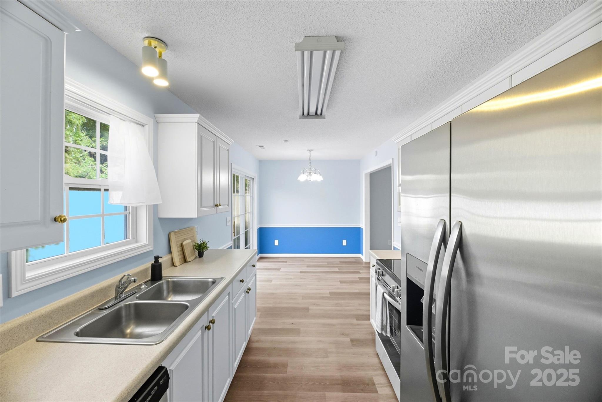 2290 Kestrel Drive
