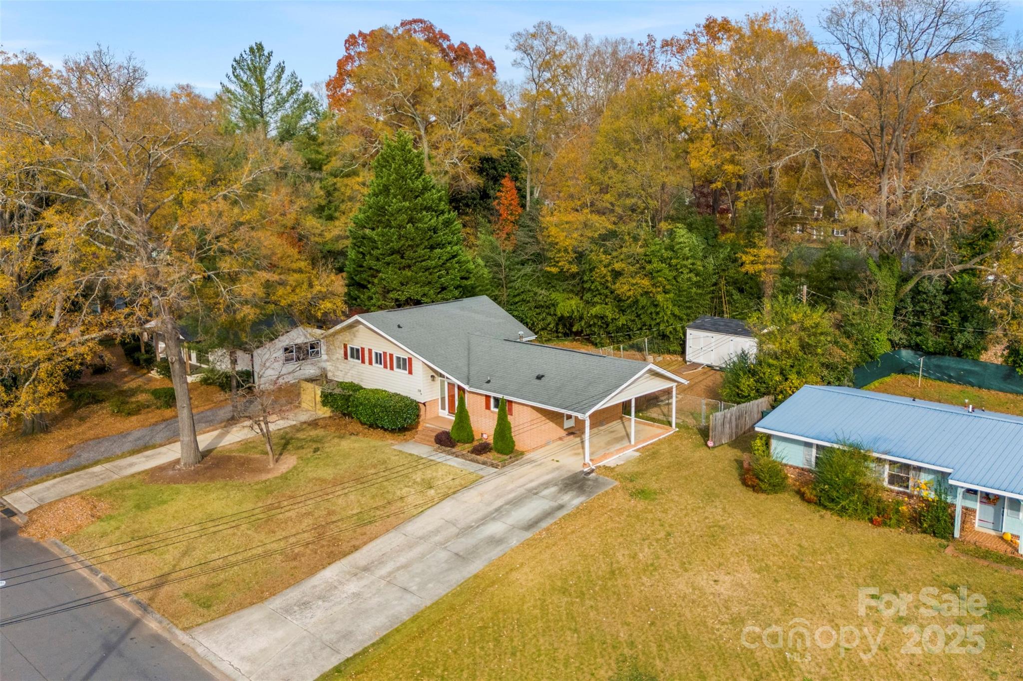 1518 Lynhurst Drive
