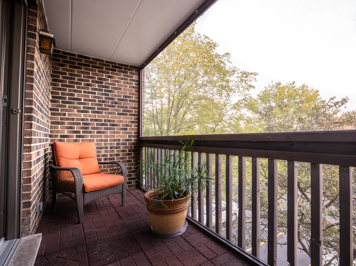 10351 MENARD Avenue Unit: 315