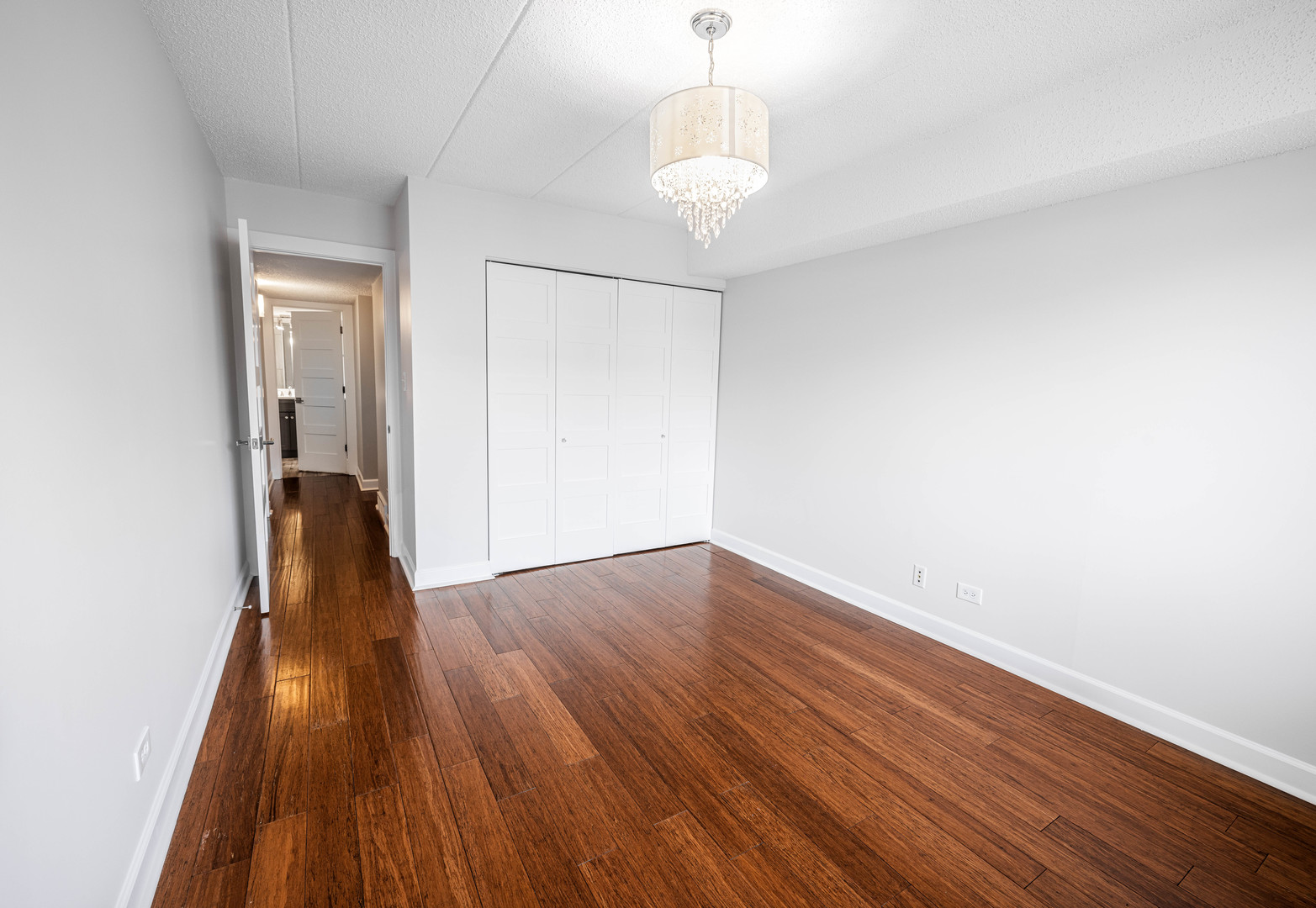 10351 MENARD Avenue Unit: 315