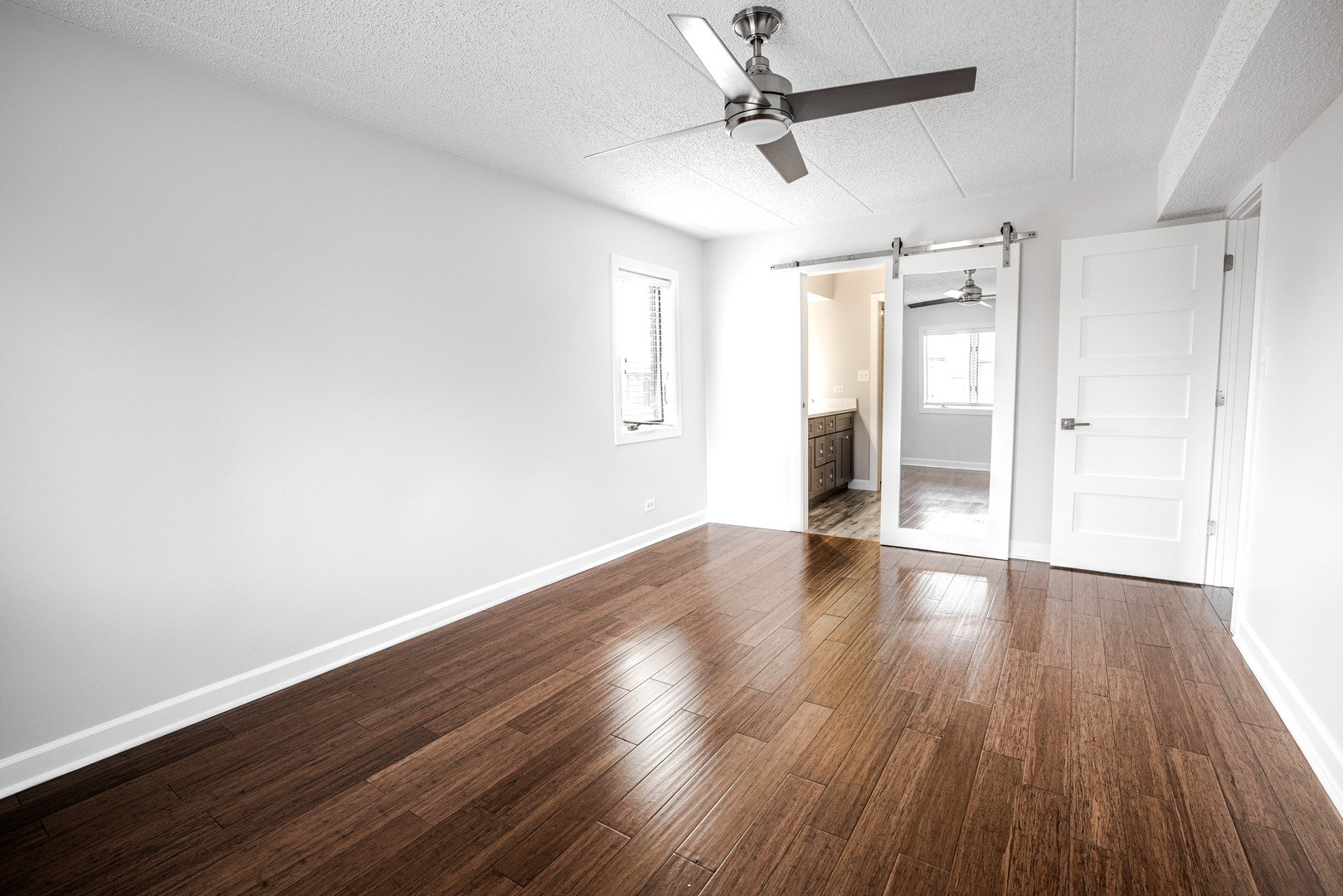 10351 MENARD Avenue Unit: 315