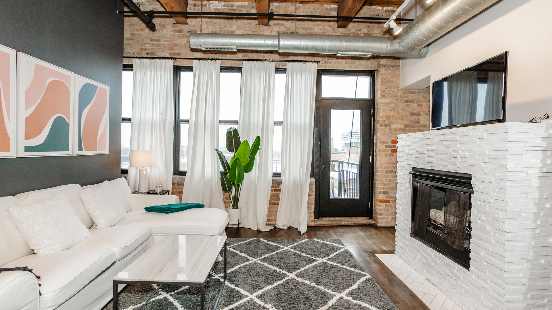 1500 W Monroe Street Unit: 620
