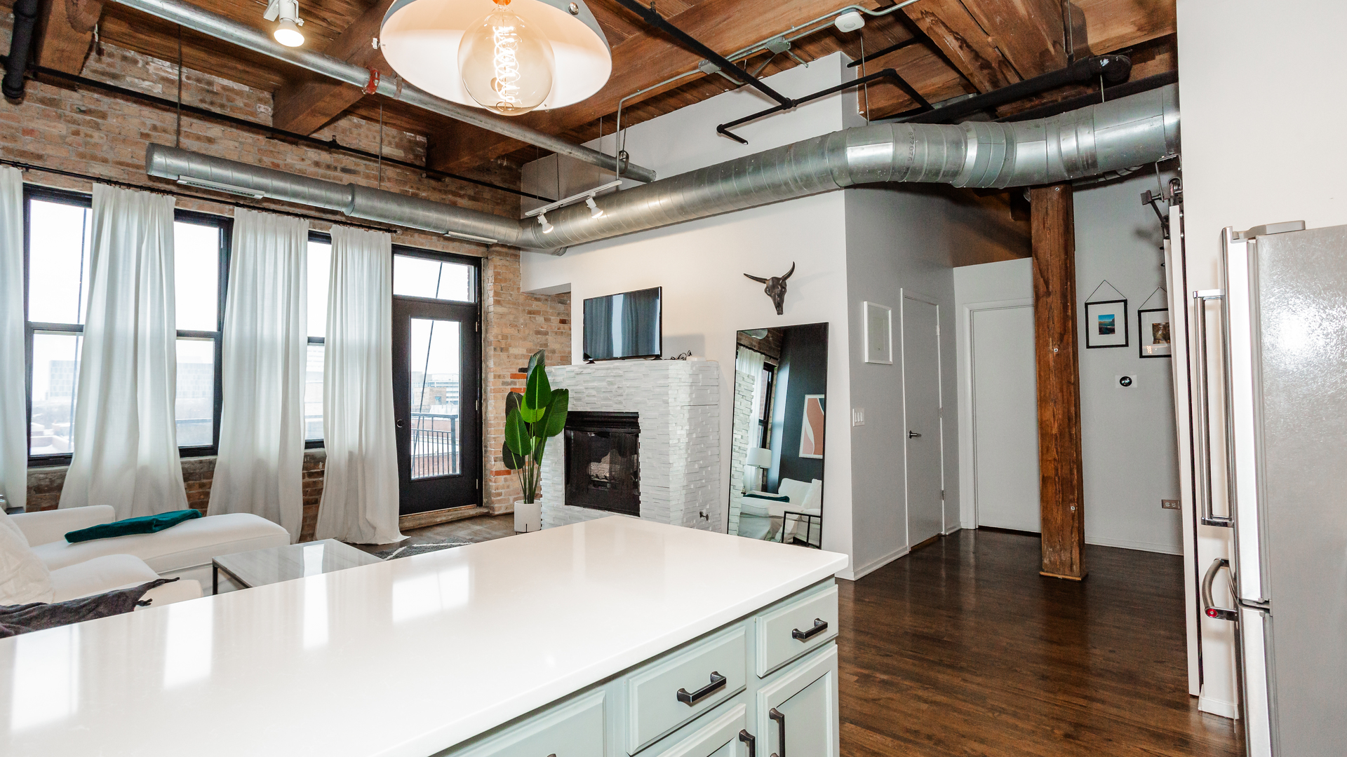 1500 W Monroe Street Unit: 620