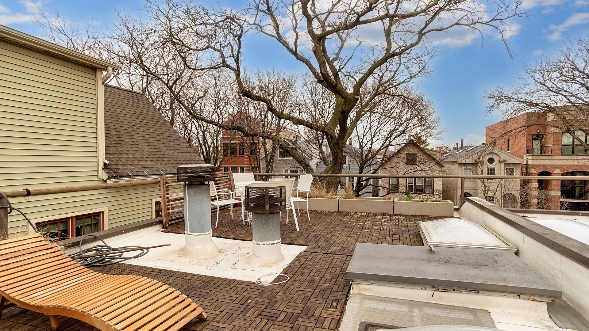 2646 N WAYNE Avenue Unit: A