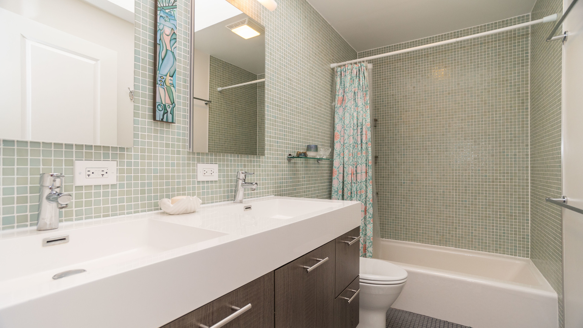 2646 N WAYNE Avenue Unit: A