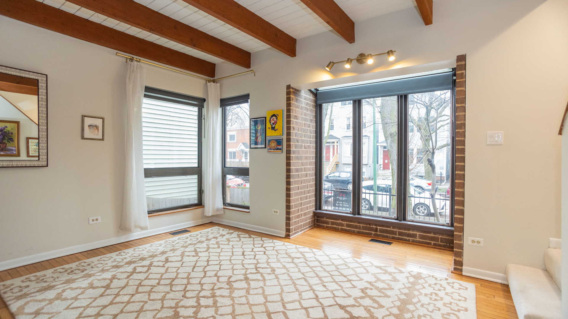 2646 N WAYNE Avenue Unit: A