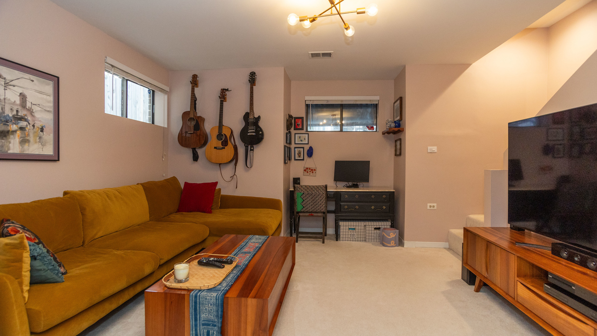 2646 N WAYNE Avenue Unit: A