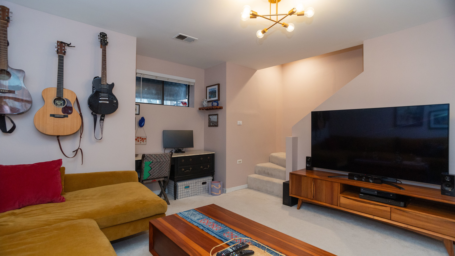 2646 N WAYNE Avenue Unit: A