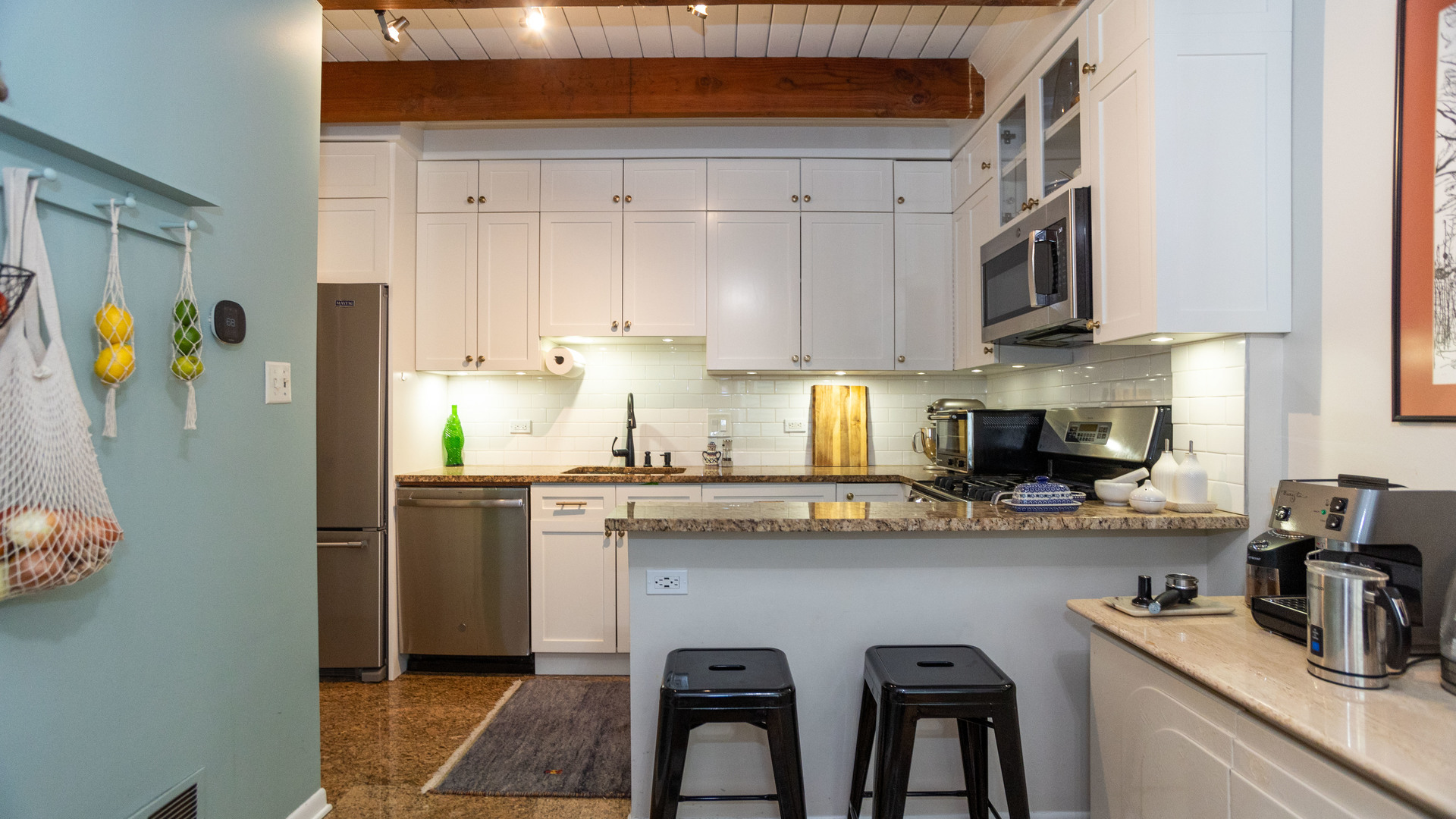 2646 N WAYNE Avenue Unit: A